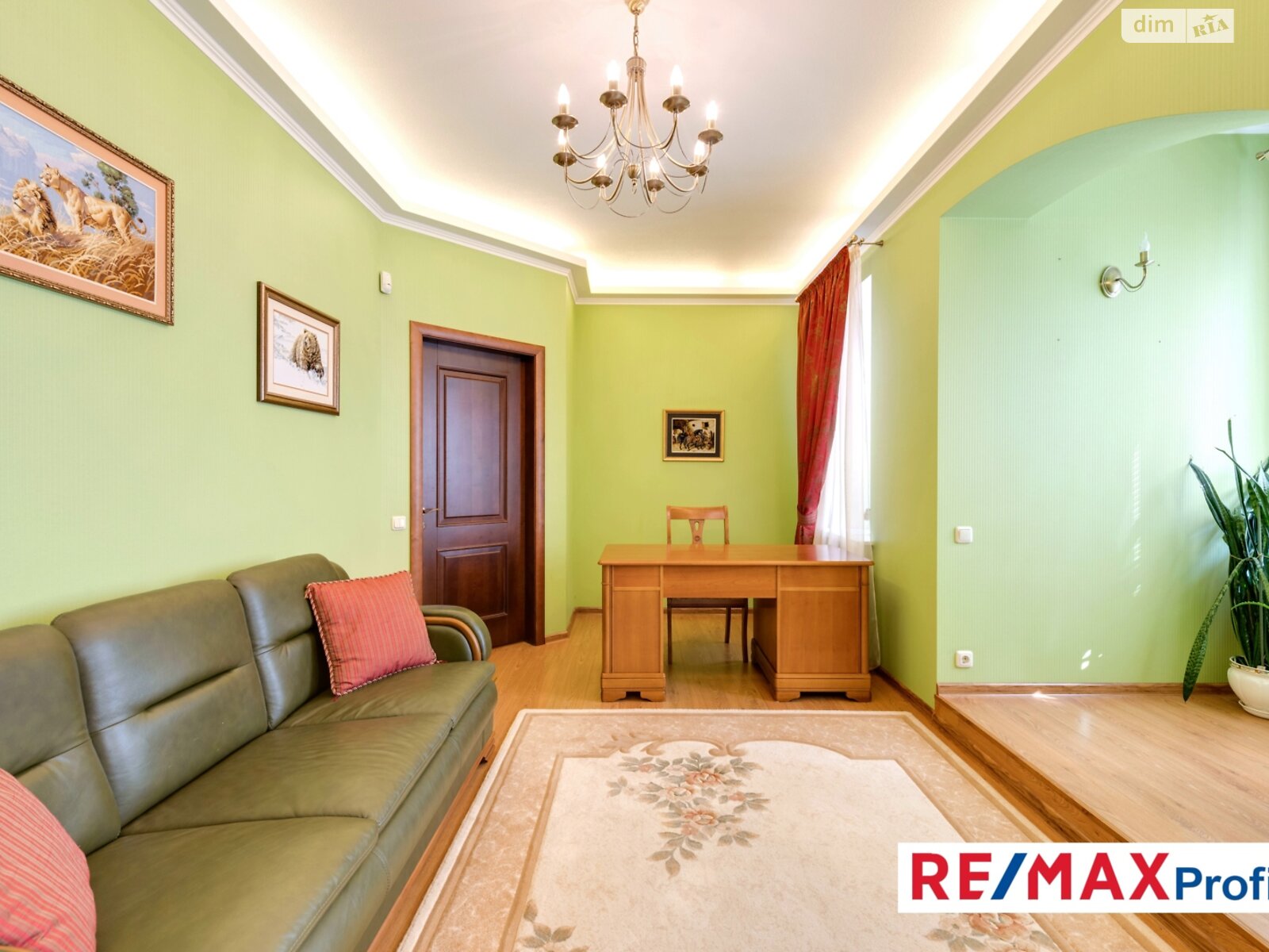 двухэтажный дом с гаражом, 450 кв. м, кирпич. Продажа в Глевахе фото 1