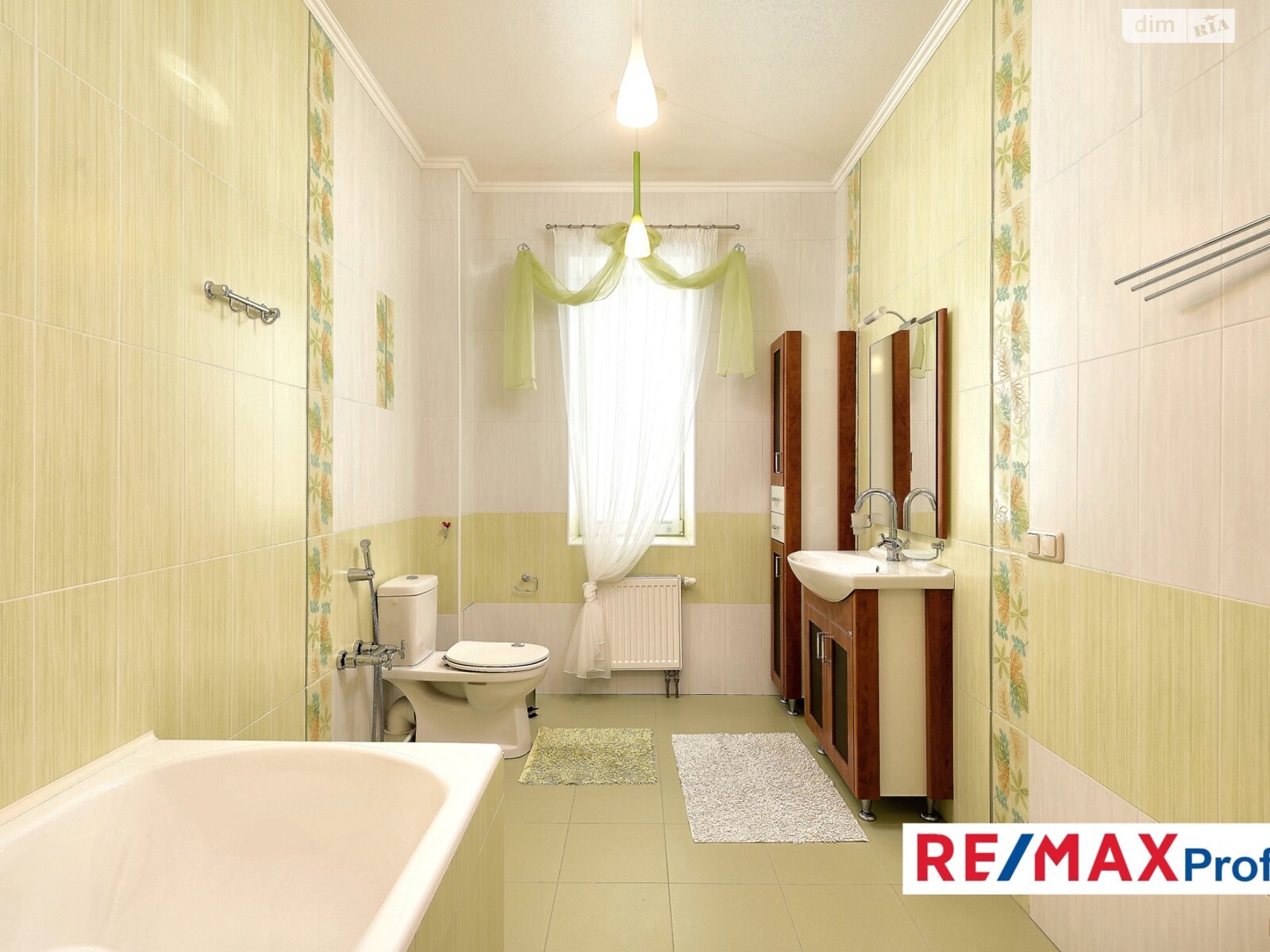 двухэтажный дом с гаражом, 450 кв. м, кирпич. Продажа в Глевахе фото 1