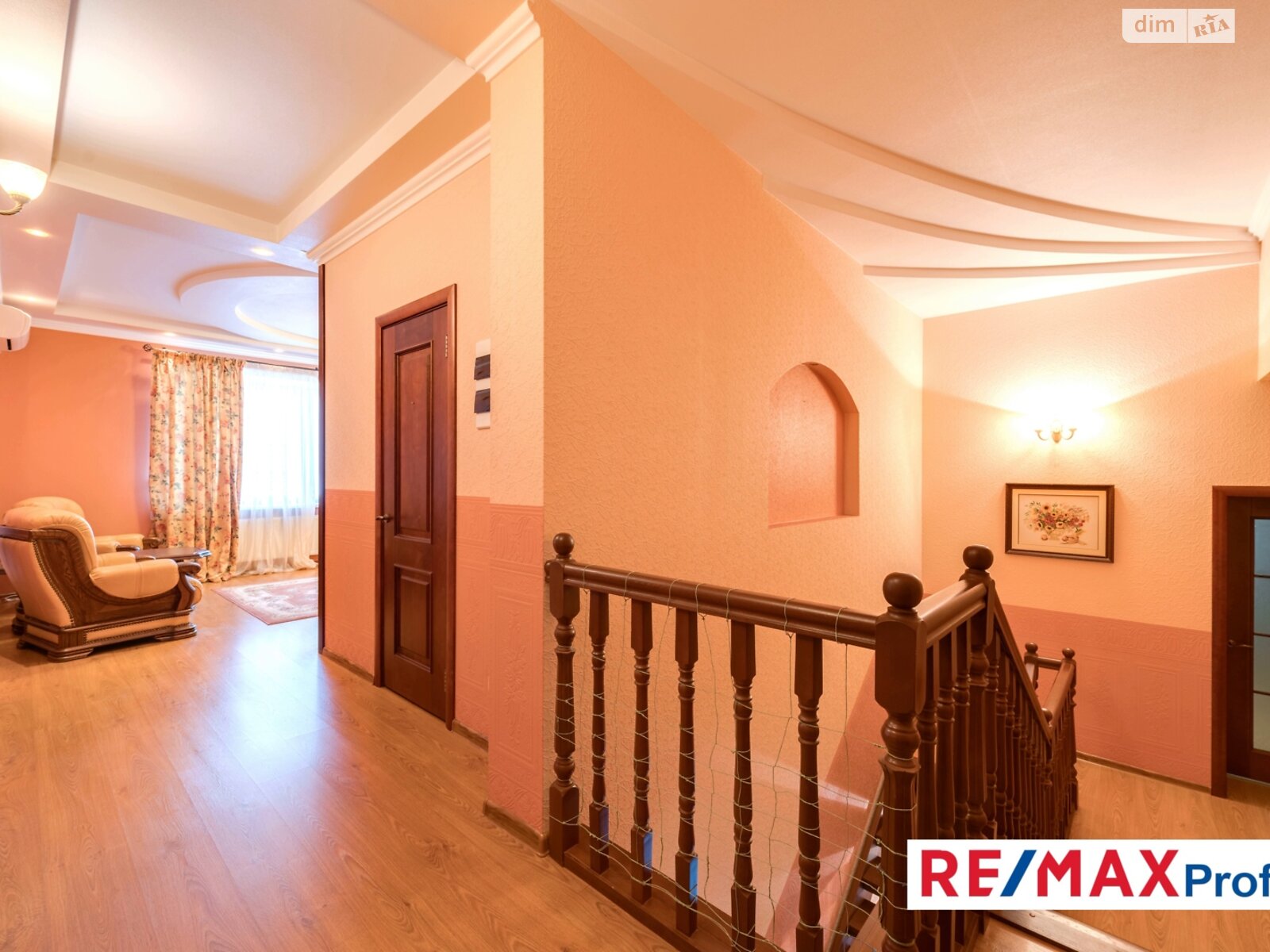 двухэтажный дом с гаражом, 450 кв. м, кирпич. Продажа в Глевахе фото 1