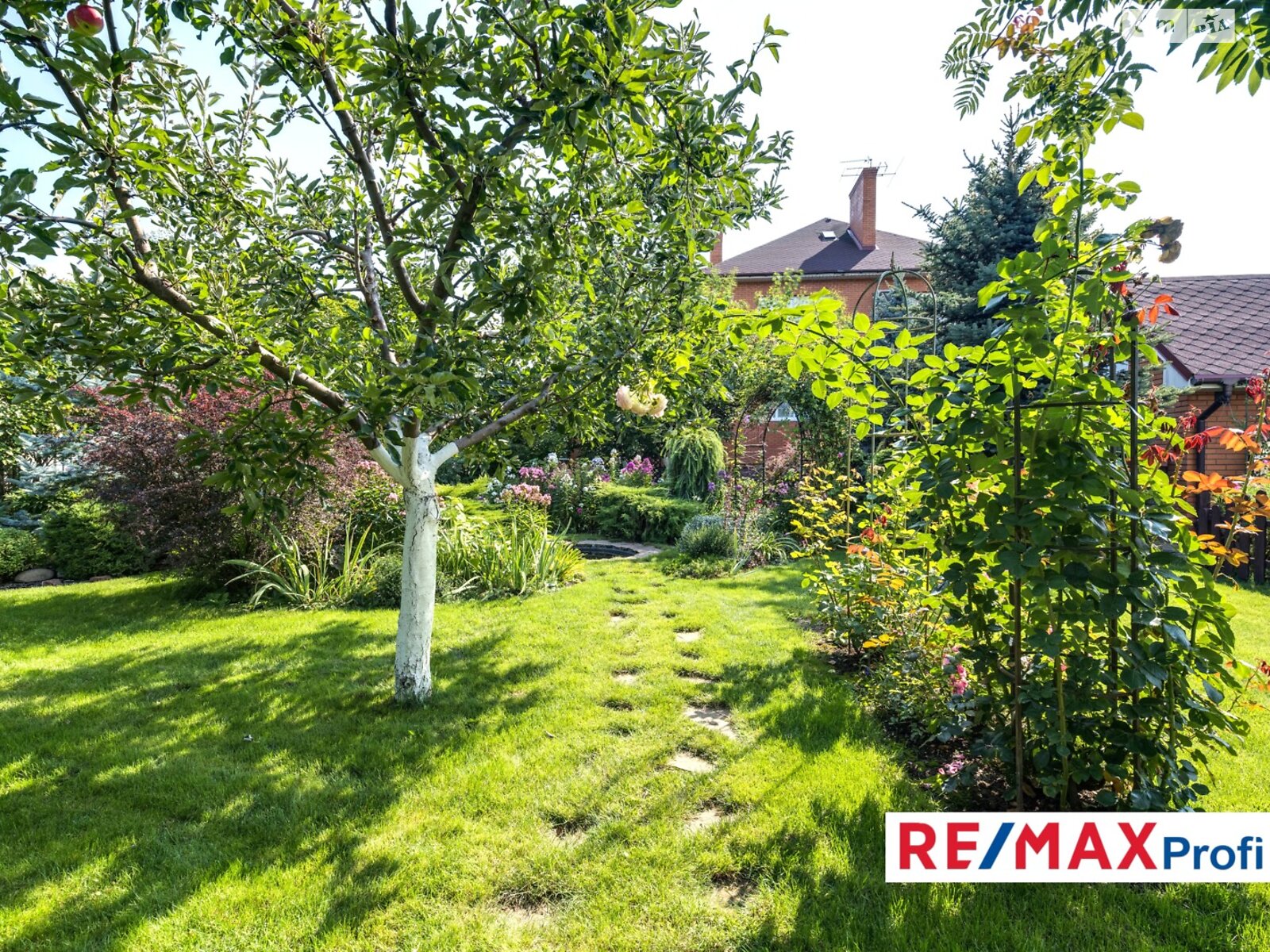 двухэтажный дом с гаражом, 450 кв. м, кирпич. Продажа в Глевахе фото 1