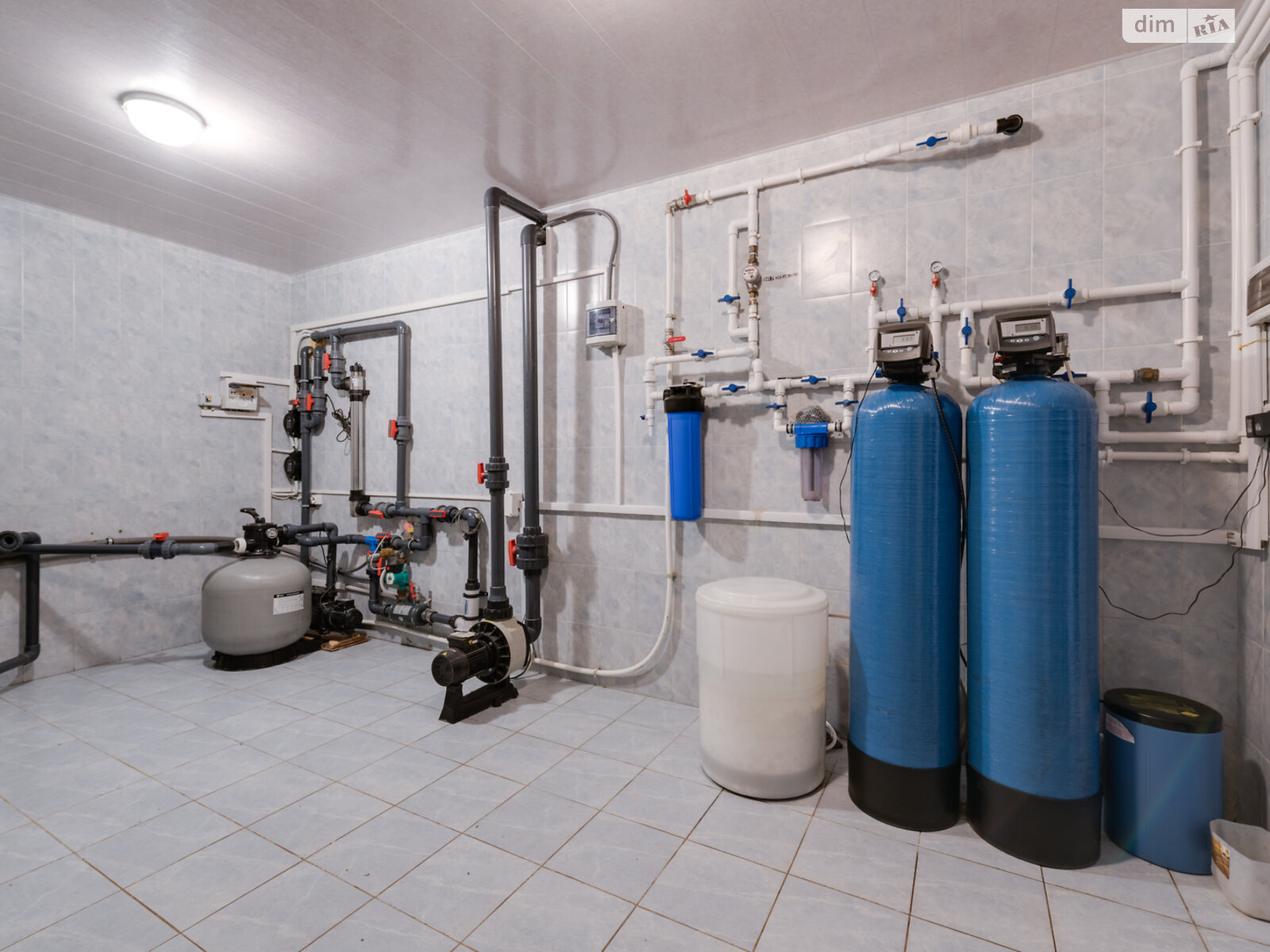 двухэтажный дом с гаражом, 450 кв. м, кирпич. Продажа в Глевахе фото 1