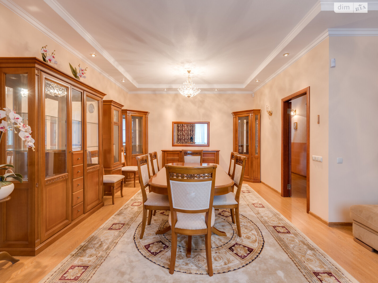 двухэтажный дом с гаражом, 450 кв. м, кирпич. Продажа в Глевахе фото 1