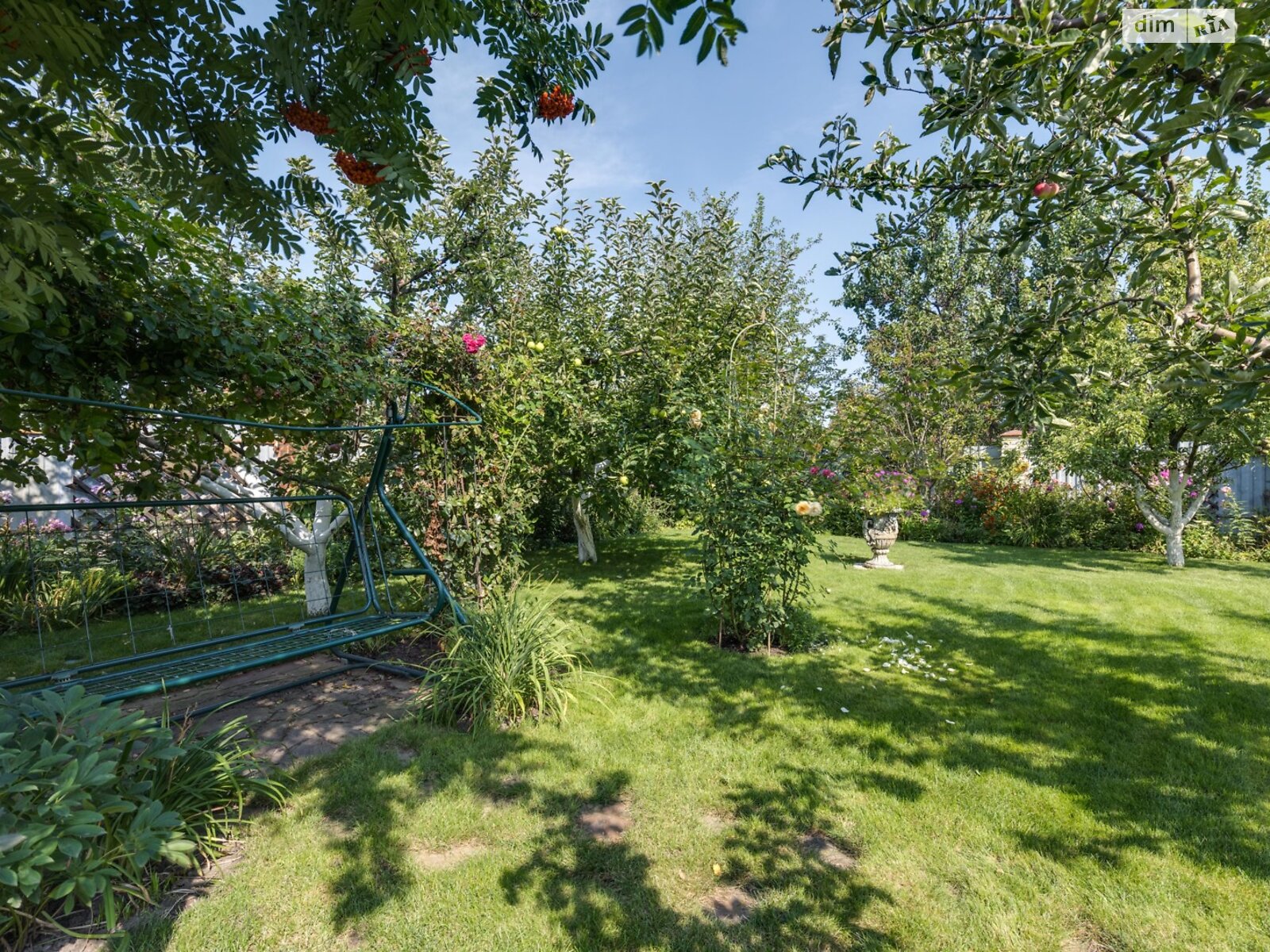 двухэтажный дом с гаражом, 450 кв. м, кирпич. Продажа в Глевахе фото 1