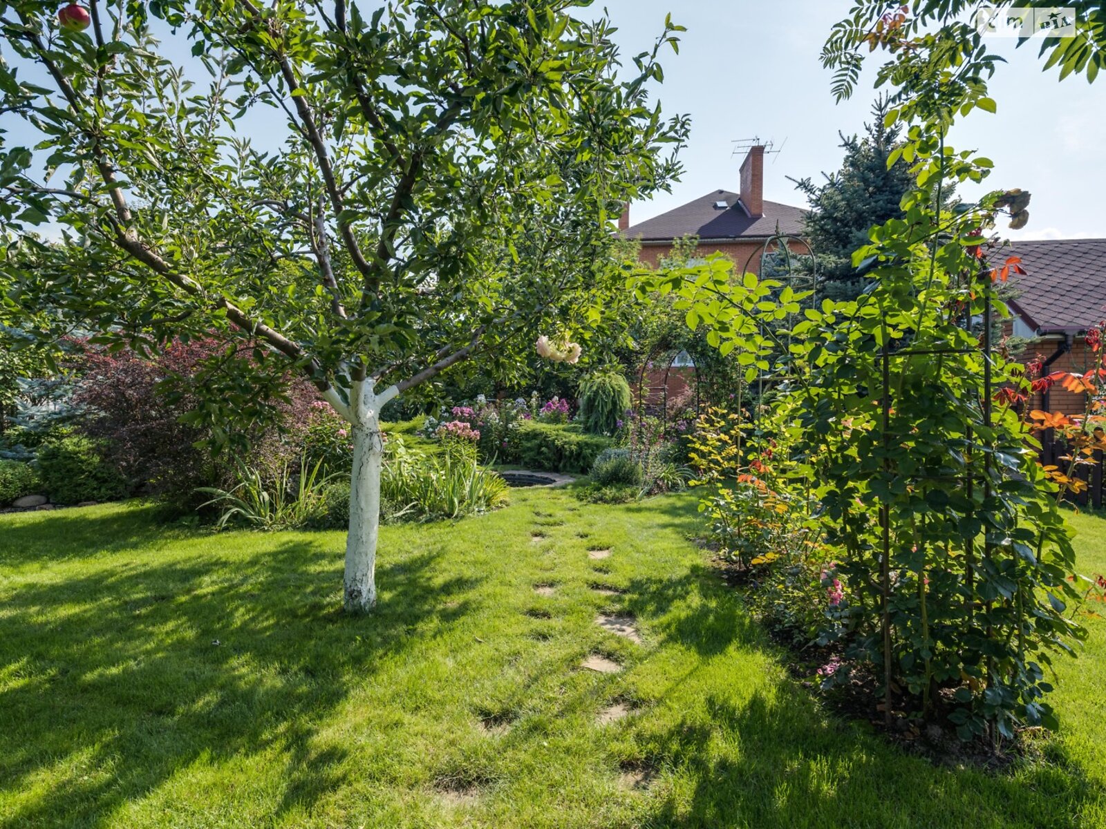 двухэтажный дом с гаражом, 450 кв. м, кирпич. Продажа в Глевахе фото 1