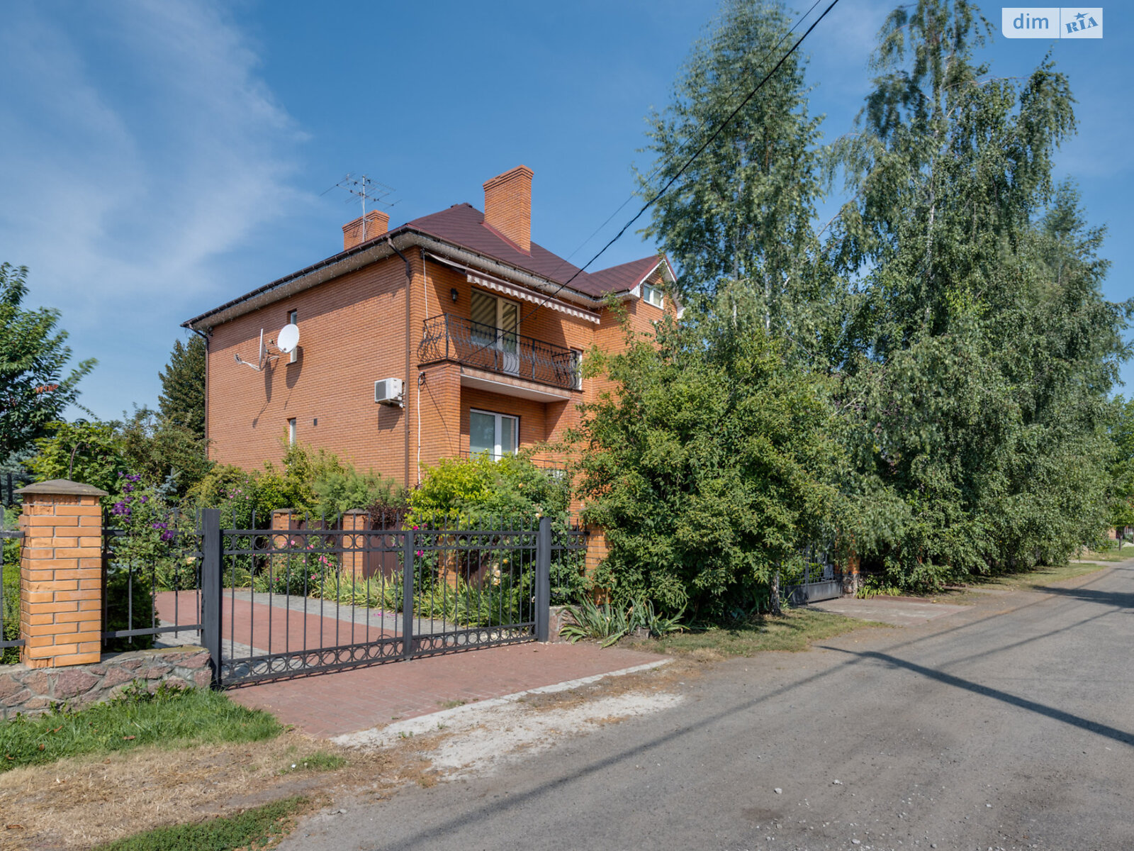 двухэтажный дом с гаражом, 450 кв. м, кирпич. Продажа в Глевахе фото 1