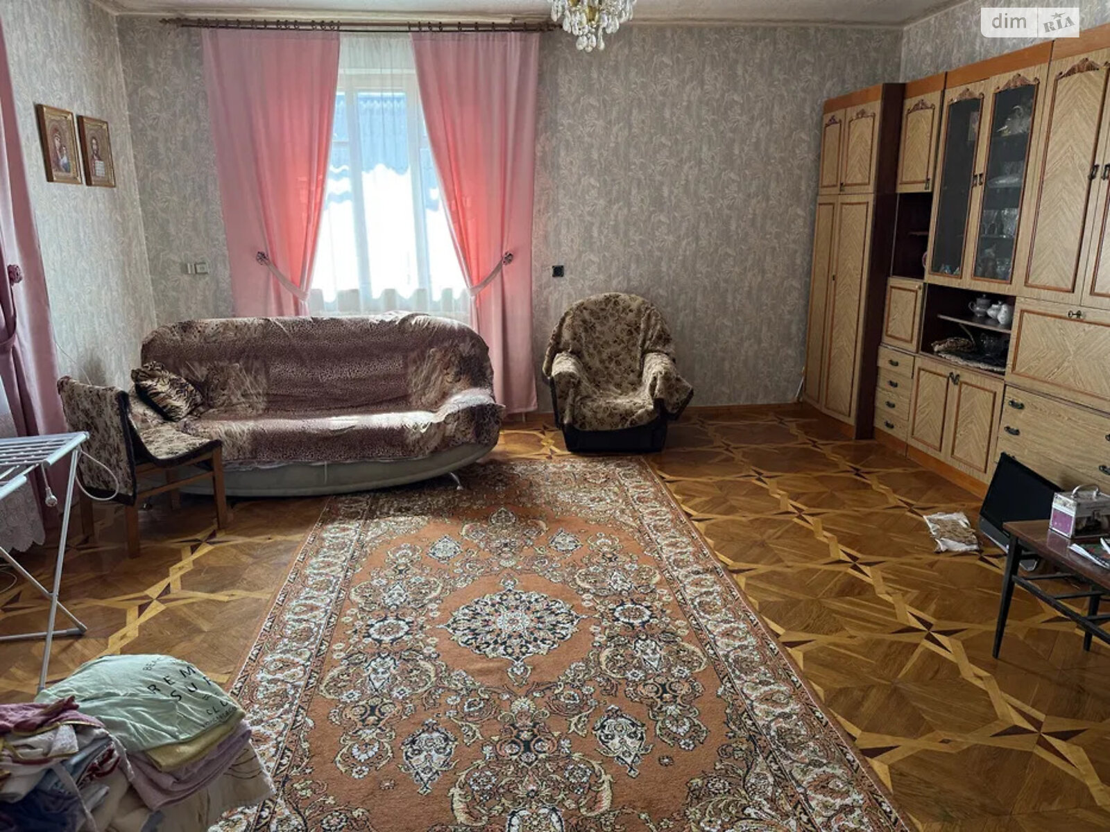 триповерховий будинок з опаленням, 270 кв. м, цегла. Продаж у Глобиному фото 1