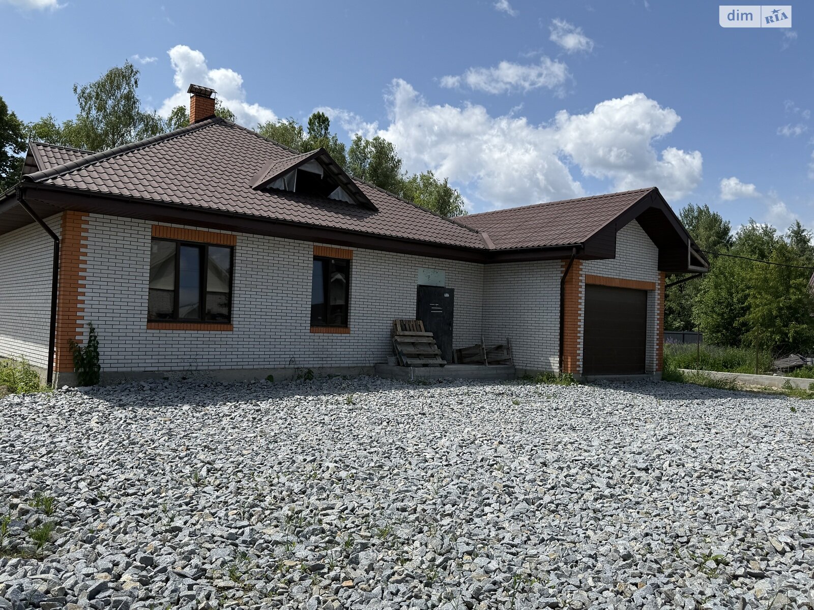 одноэтажный дом с гаражом, 200 кв. м, ракушечник (ракушняк). Продажа в Глубочице фото 1 одноэтажный дом с гаражом, 200 кв. м, ракушечник (ракушняк). Продажа в Глубочице фото 1
