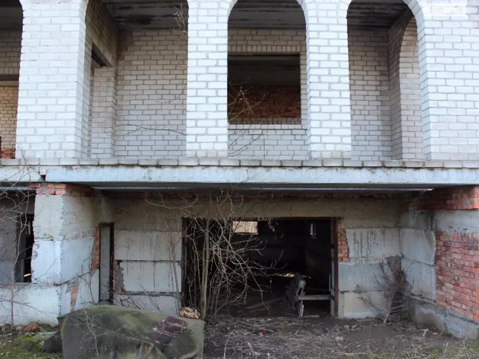 трехэтажный дом, 350 кв. м, кирпич. Продажа в Глубочице фото 1 трехэтажный дом, 350 кв. м, кирпич. Продажа в Глубочице фото 1