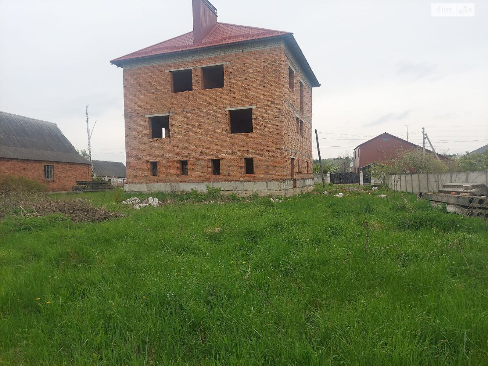двухэтажный дом с гаражом, 300 кв. м, кирпич. Продажа в Глубочице фото 1 двухэтажный дом с гаражом, 300 кв. м, кирпич. Продажа в Глубочице фото 1