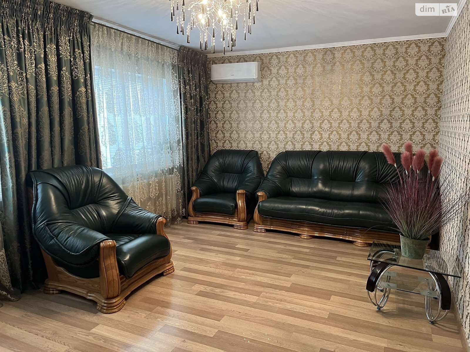 двухэтажный дом с гаражом, 132 кв. м, пеноблок. Продажа в Глухове фото 1