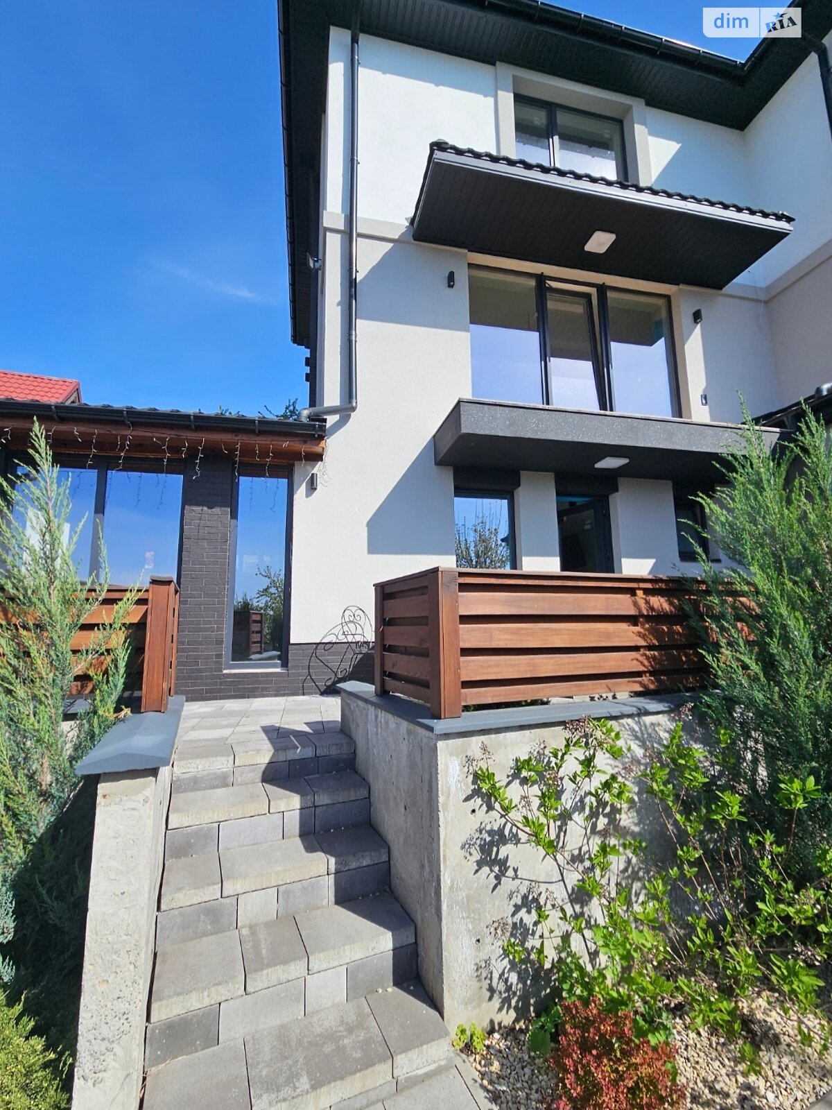 триповерховий будинок з верандою, 259.6 кв. м, цегла. Продаж у Глибічці фото 1 триповерховий будинок з верандою, 259.6 кв. м, цегла. Продаж у Глибічці фото 1