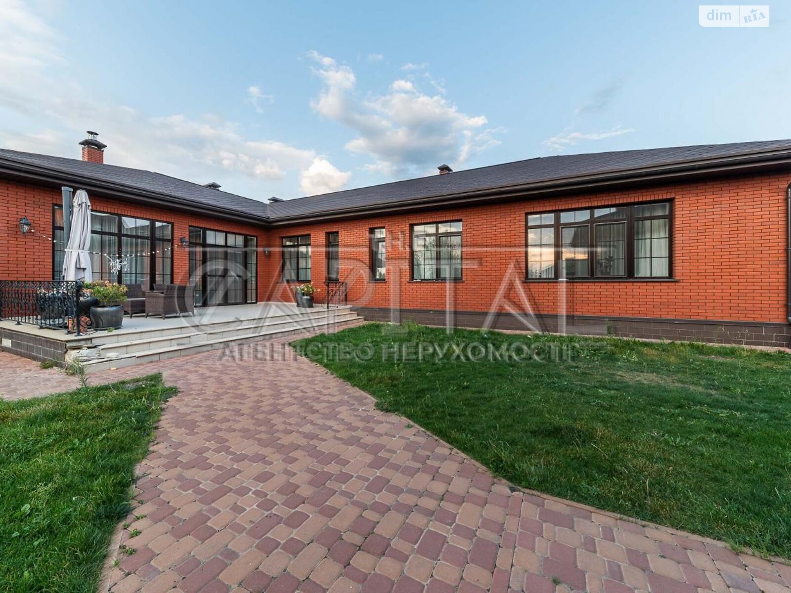 одноповерховий будинок з опаленням, 229.9 кв. м, цегла. Продаж у Гнатівці фото 1 одноповерховий будинок з опаленням, 229.9 кв. м, цегла. Продаж у Гнатівці фото 1