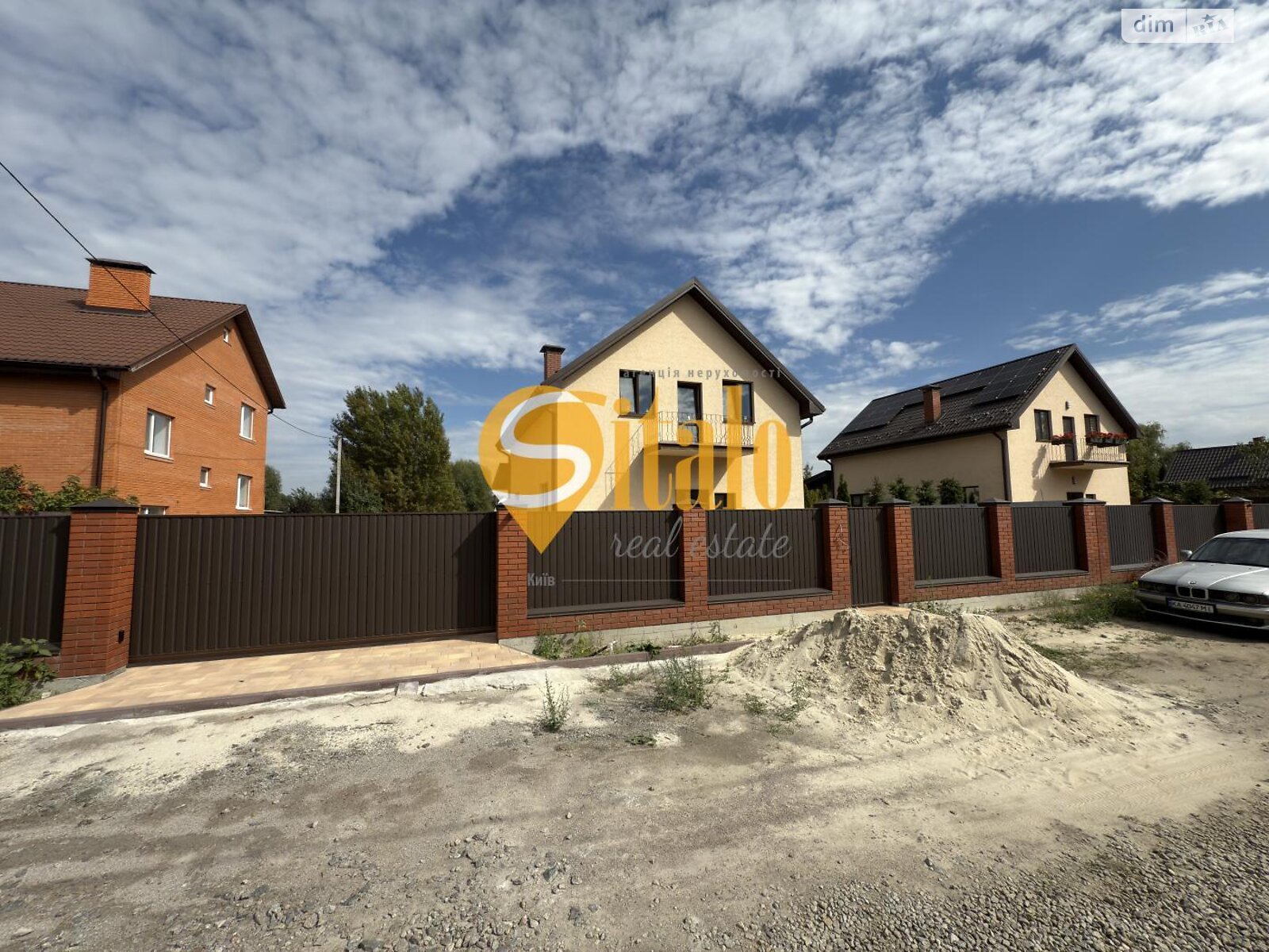 двухэтажный дом с балконом, 140 кв. м, кирпич. Продажа в Гнедине фото 1