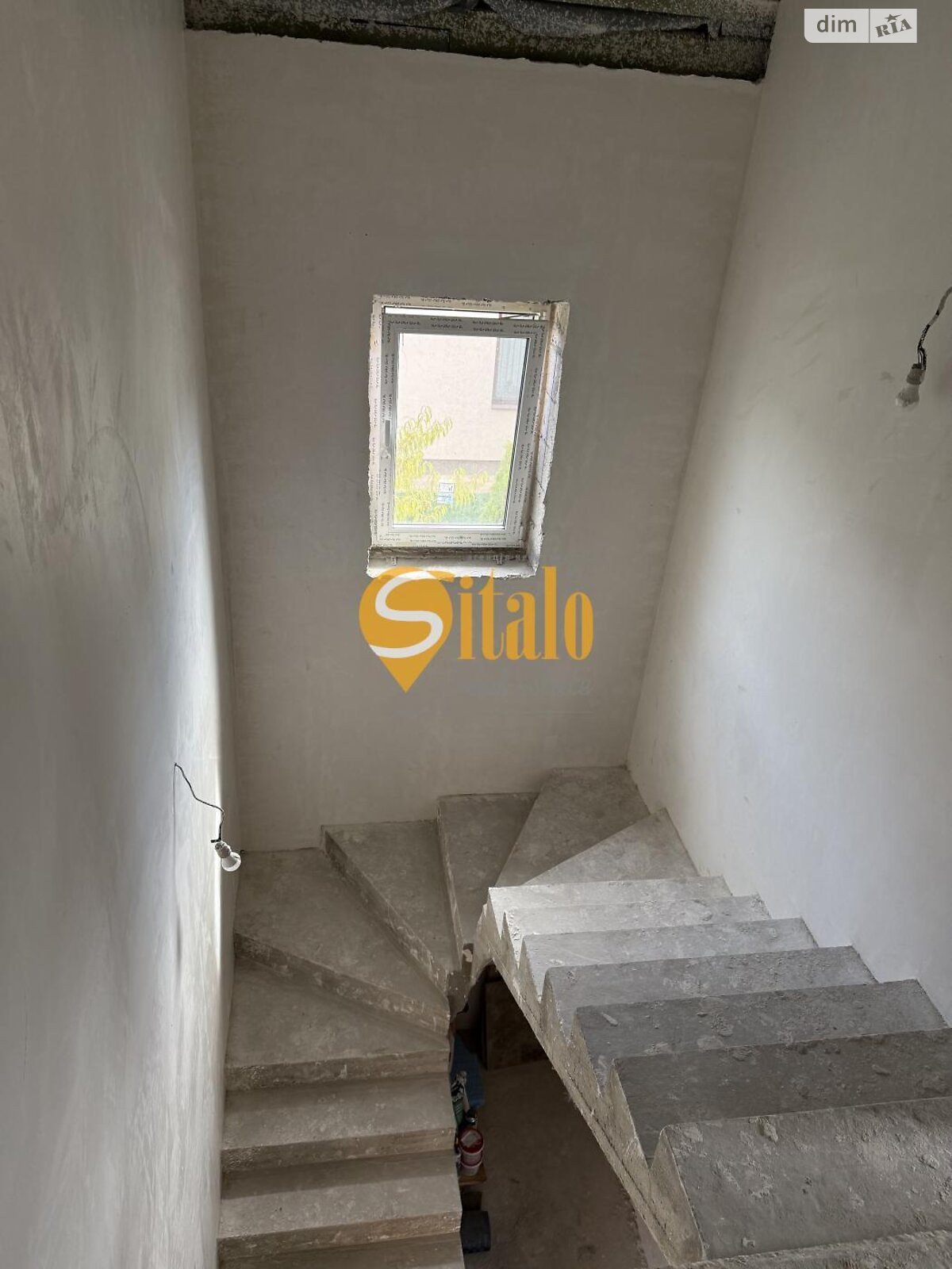 двухэтажный дом с балконом, 140 кв. м, кирпич. Продажа в Гнедине фото 1