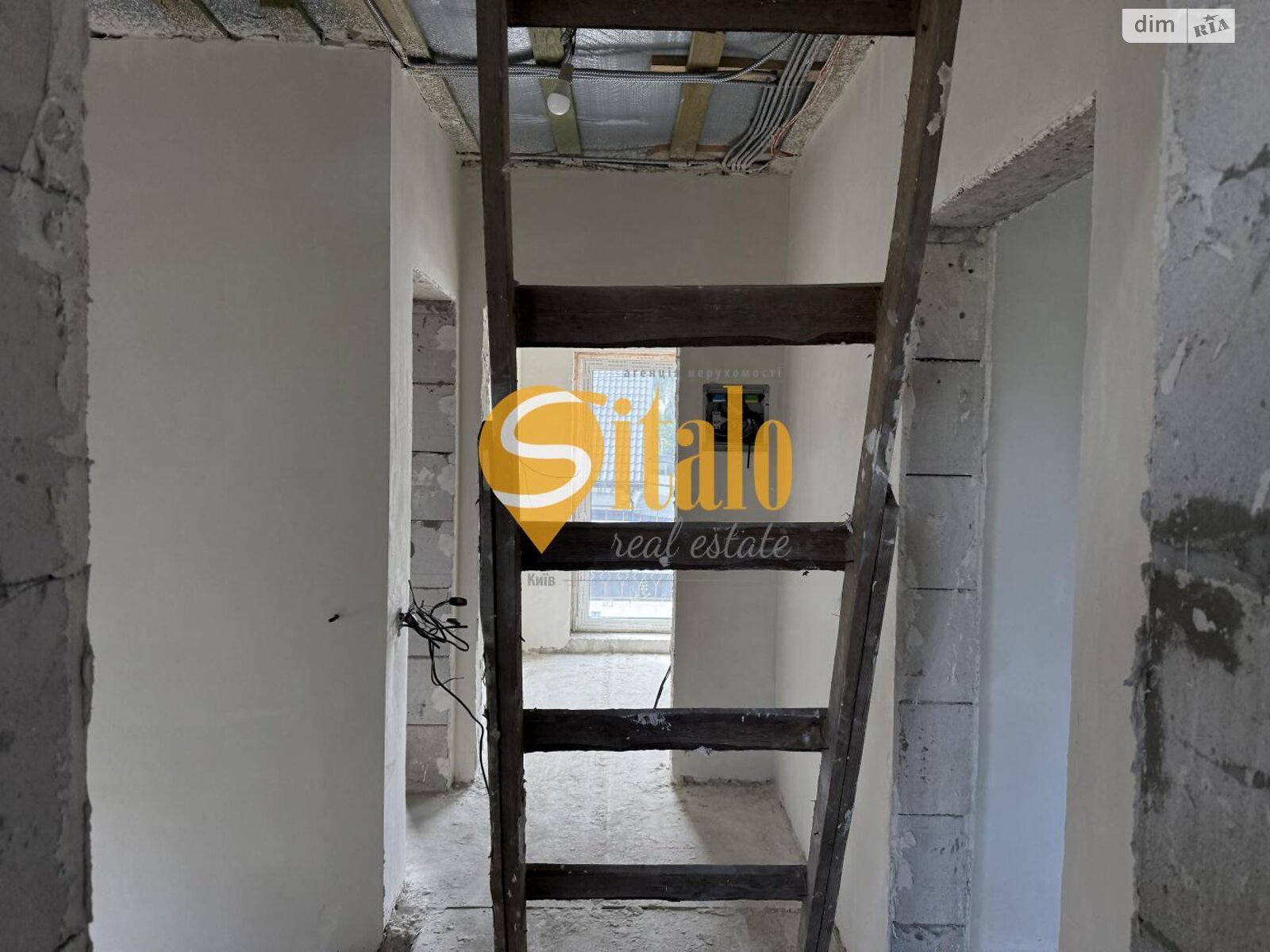 двухэтажный дом с балконом, 140 кв. м, кирпич. Продажа в Гнедине фото 1