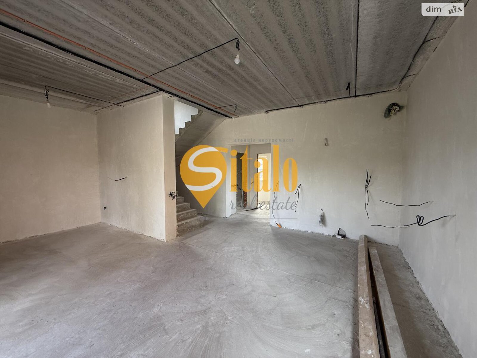 двухэтажный дом с балконом, 140 кв. м, кирпич. Продажа в Гнедине фото 1