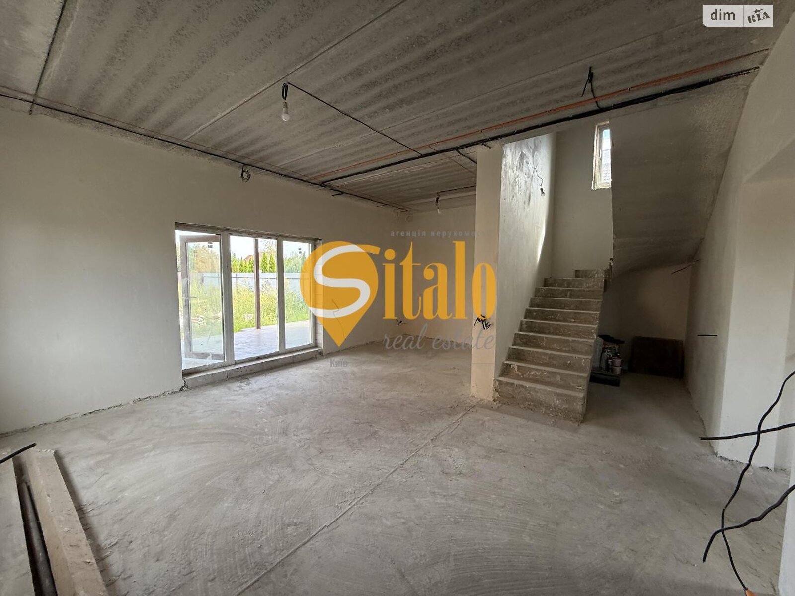 двухэтажный дом с балконом, 140 кв. м, кирпич. Продажа в Гнедине фото 1