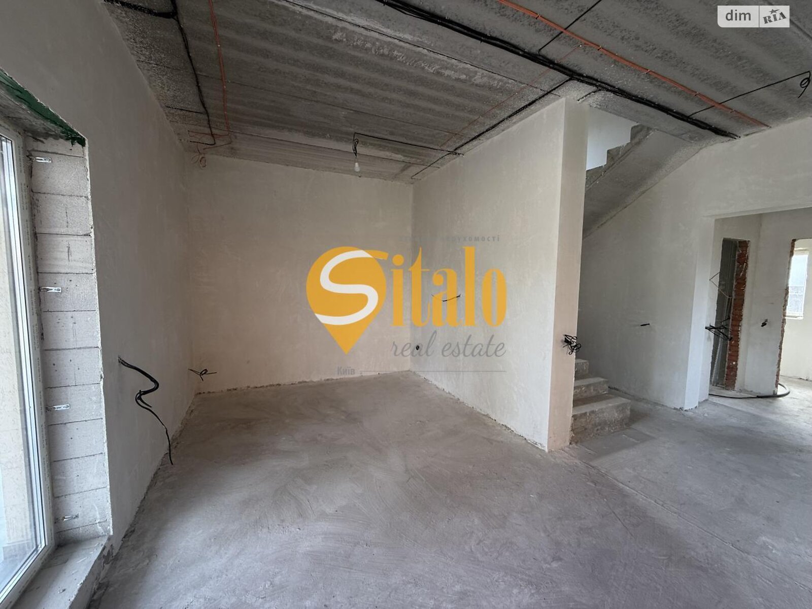 двухэтажный дом с балконом, 140 кв. м, кирпич. Продажа в Гнедине фото 1