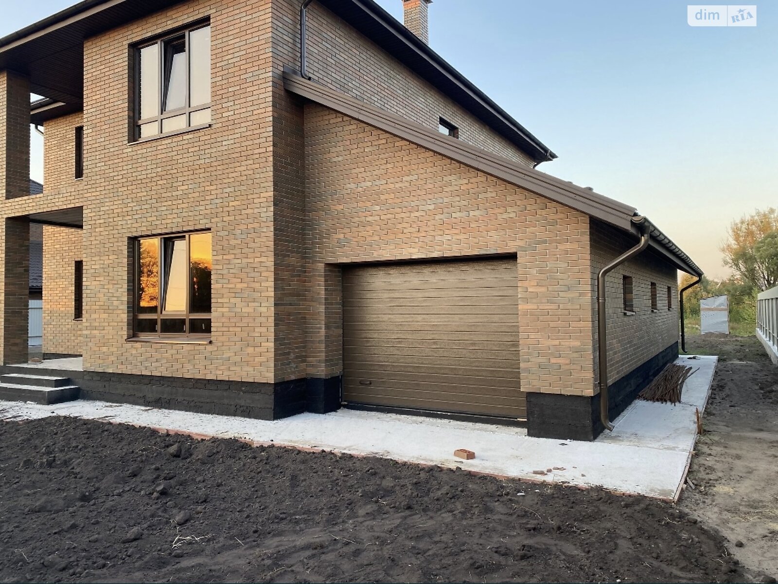 двоповерховий будинок з гаражем, 210 кв. м, цегла. Продаж у Гнідині фото 1 двоповерховий будинок з гаражем, 210 кв. м, цегла. Продаж у Гнідині фото 1