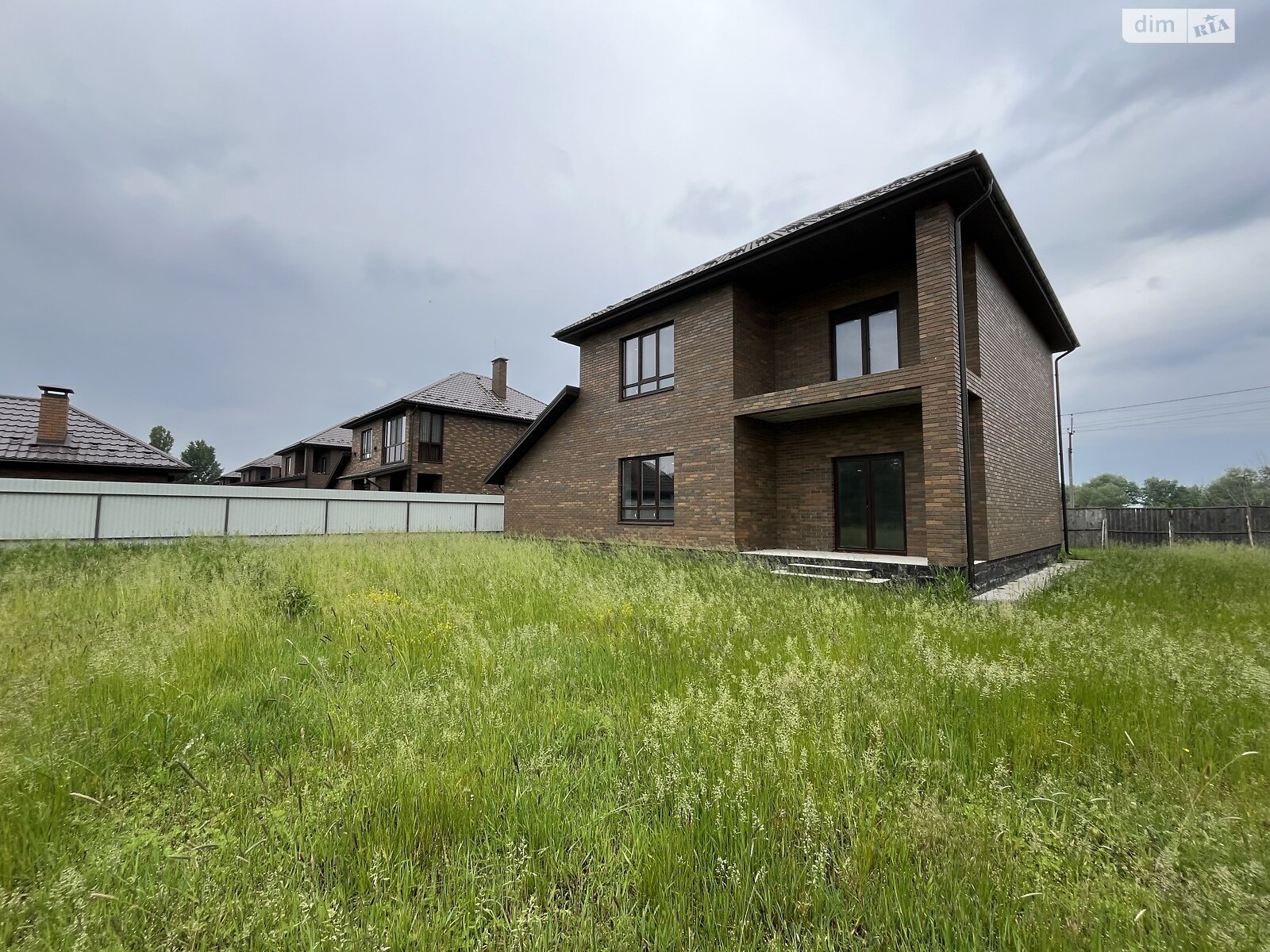 двоповерховий будинок з гаражем, 210 кв. м, цегла. Продаж у Гнідині фото 1 двоповерховий будинок з гаражем, 210 кв. м, цегла. Продаж у Гнідині фото 1