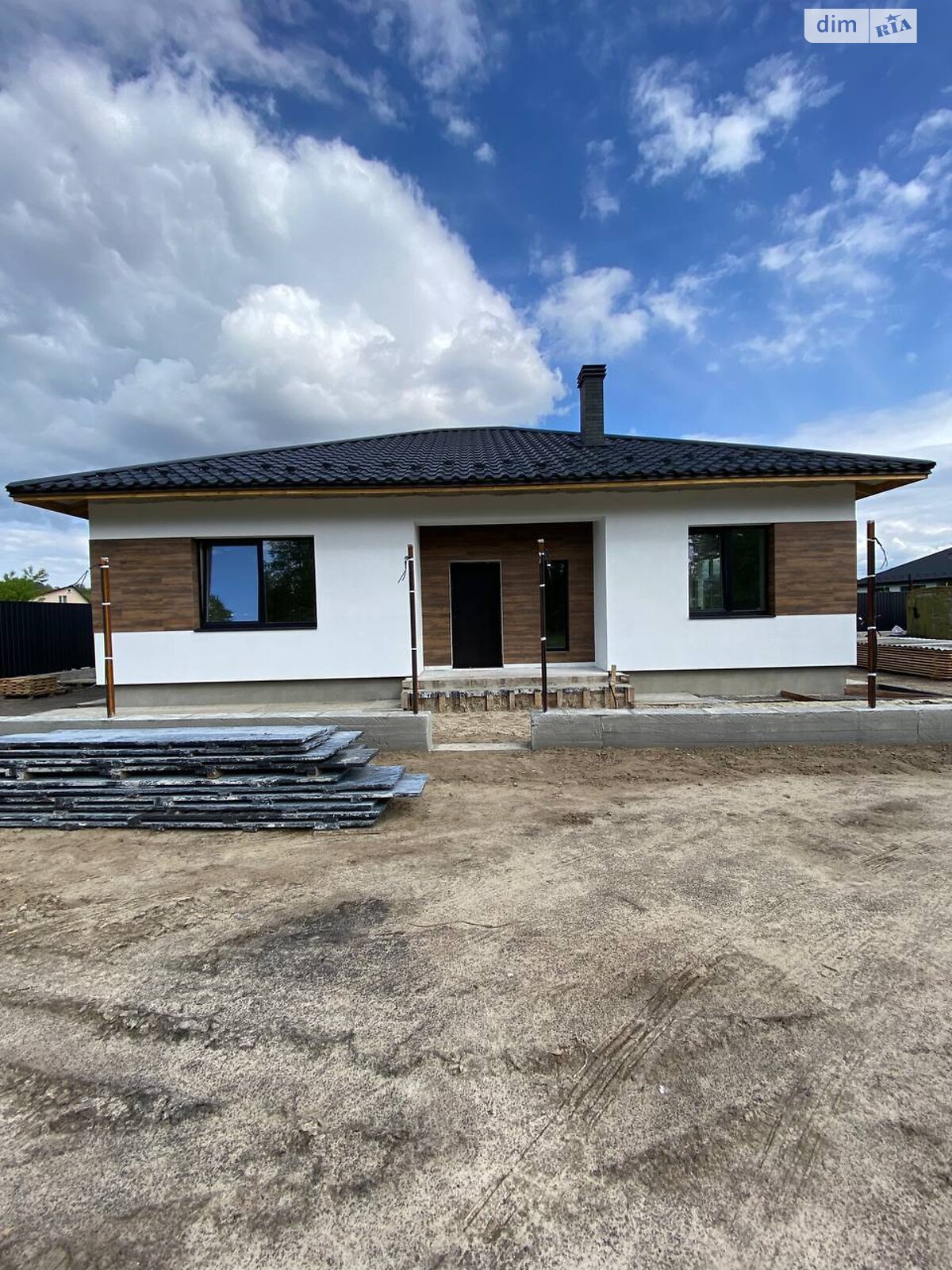 одноэтажный дом с ремонтом, 140 кв. м, пеноблок. Продажа в Гнедине фото 1 одноэтажный дом с ремонтом, 140 кв. м, пеноблок. Продажа в Гнедине фото 1