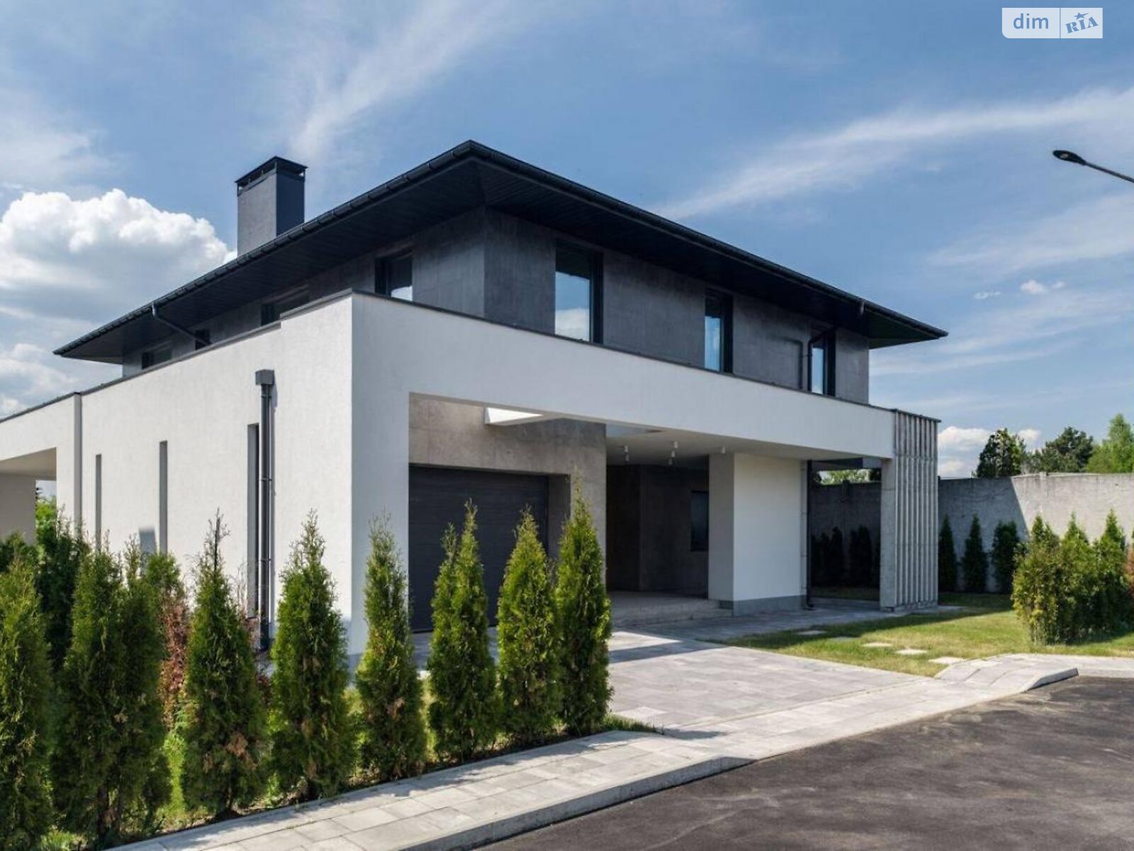 двухэтажный дом с верандой, 335 кв. м, кирпич. Продажа в Гнедине фото 1 двухэтажный дом с верандой, 335 кв. м, кирпич. Продажа в Гнедине фото 1