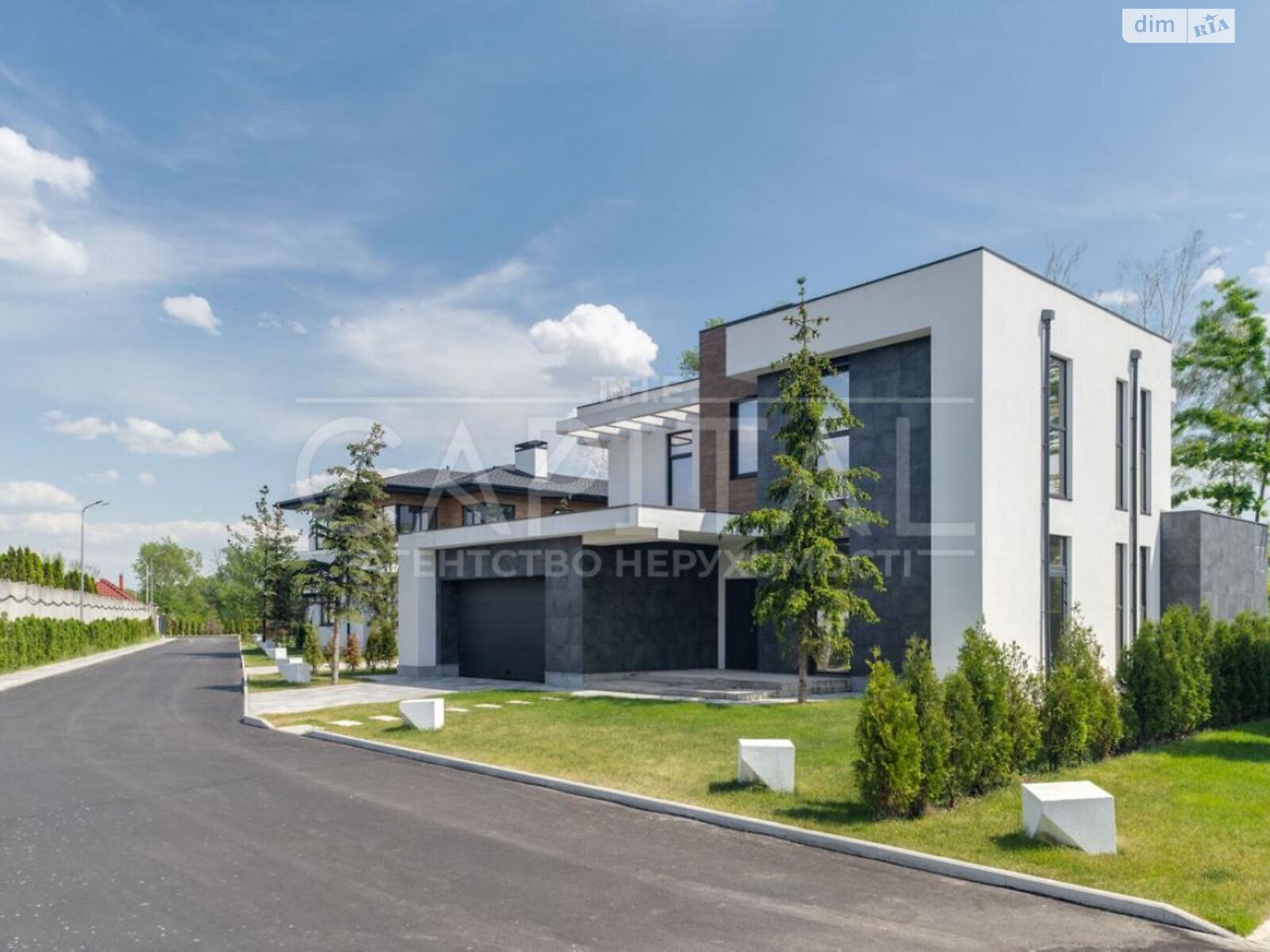 двухэтажный дом с гаражом, 258 кв. м, кирпич. Продажа в Гнедине фото 1 двухэтажный дом с гаражом, 258 кв. м, кирпич. Продажа в Гнедине фото 1