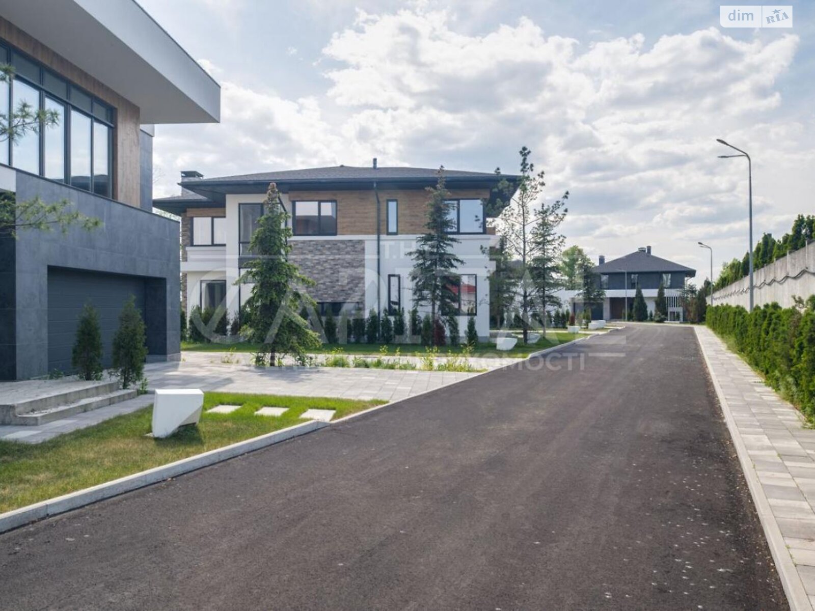 двоповерховий будинок з гаражем, 250 кв. м, цегла. Продаж у Гнідині фото 1 двоповерховий будинок з гаражем, 250 кв. м, цегла. Продаж у Гнідині фото 1