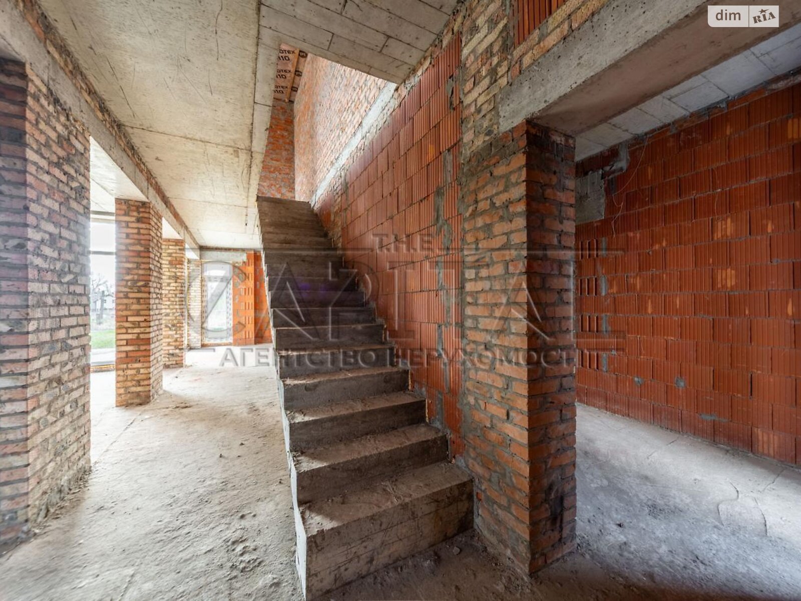 двоповерховий будинок з гаражем, 250 кв. м, цегла. Продаж у Гнідині фото 1 двоповерховий будинок з гаражем, 250 кв. м, цегла. Продаж у Гнідині фото 1