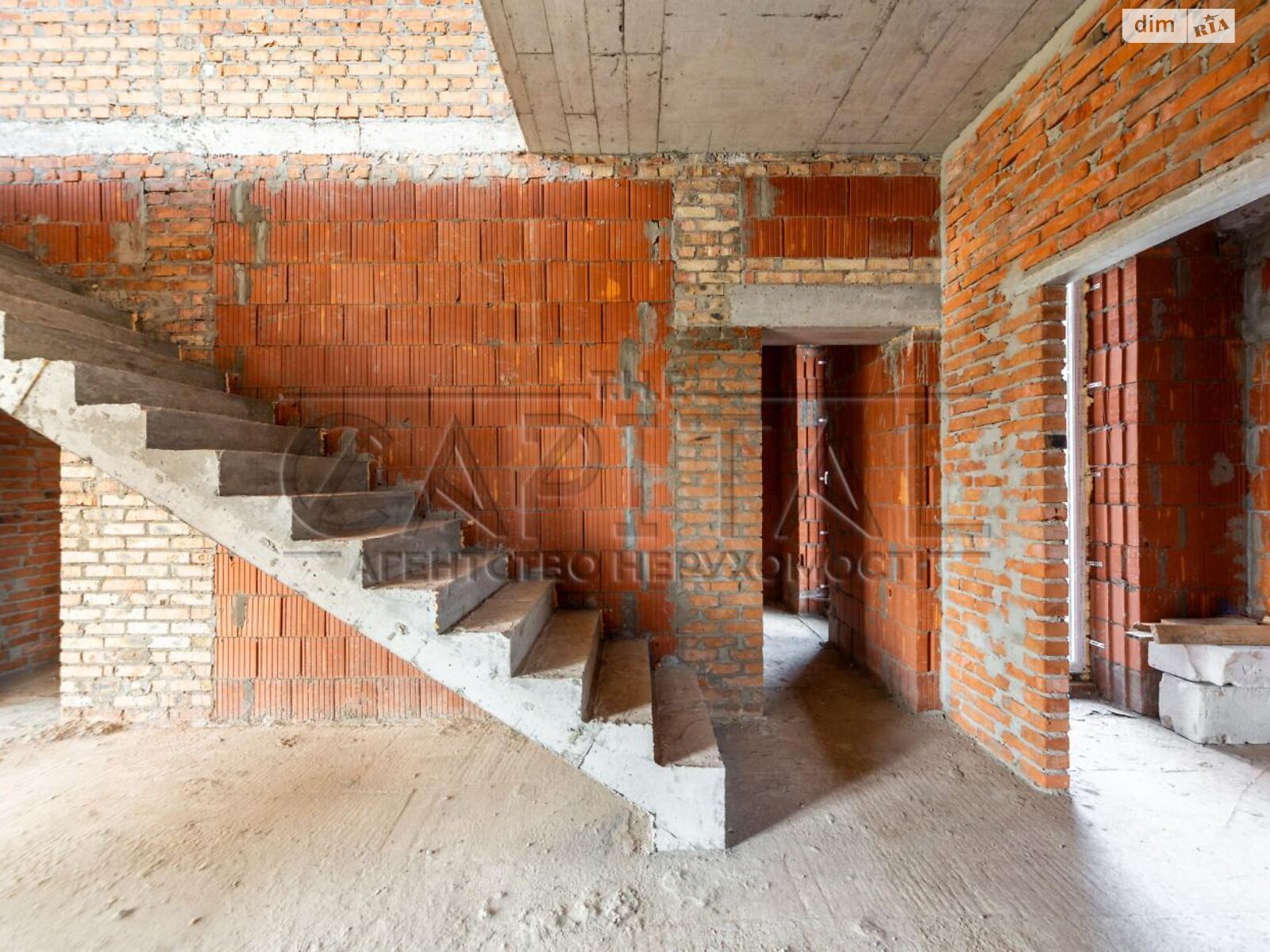 двоповерховий будинок з гаражем, 250 кв. м, цегла. Продаж у Гнідині фото 1 двоповерховий будинок з гаражем, 250 кв. м, цегла. Продаж у Гнідині фото 1