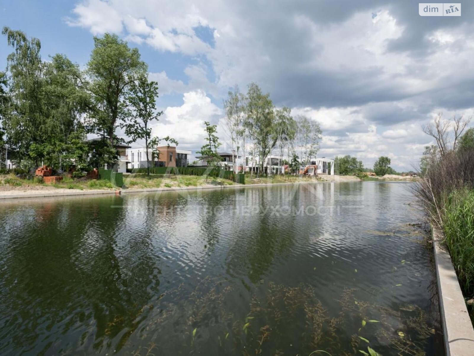 двухэтажный дом с гаражом, 220 кв. м, кирпич. Продажа в Гнедине фото 1 двухэтажный дом с гаражом, 220 кв. м, кирпич. Продажа в Гнедине фото 1