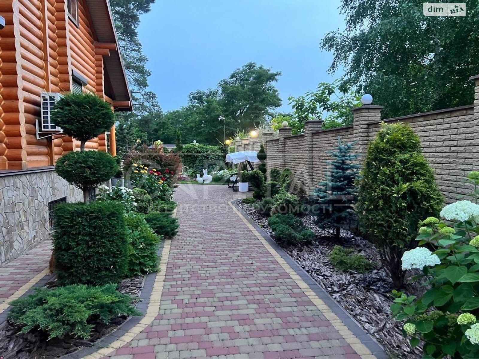 двухэтажный дом, 320 кв. м, кирпич. Продажа в Гнедине фото 1 двухэтажный дом, 320 кв. м, кирпич. Продажа в Гнедине фото 1