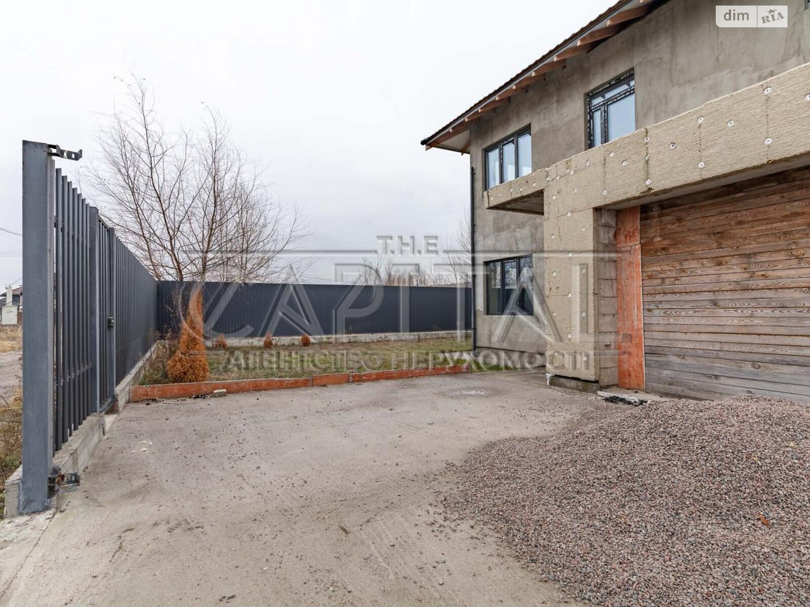 двухэтажный дом с гаражом, 214 кв. м, кирпич. Продажа в Гнедине фото 1 двухэтажный дом с гаражом, 214 кв. м, кирпич. Продажа в Гнедине фото 1
