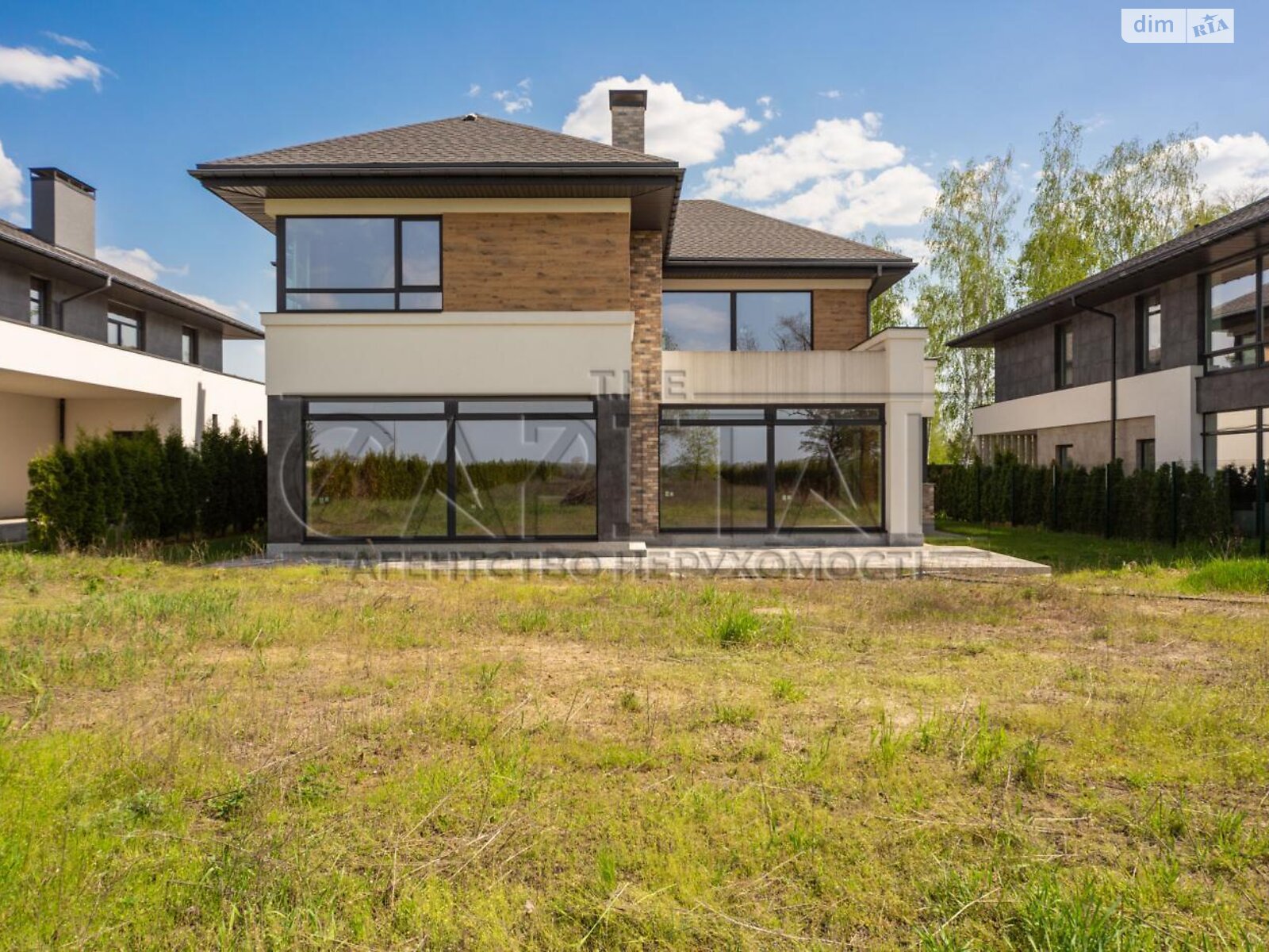 двоповерховий будинок, 300 кв. м, цегла. Продаж у Гнідині фото 1 двоповерховий будинок, 300 кв. м, цегла. Продаж у Гнідині фото 1