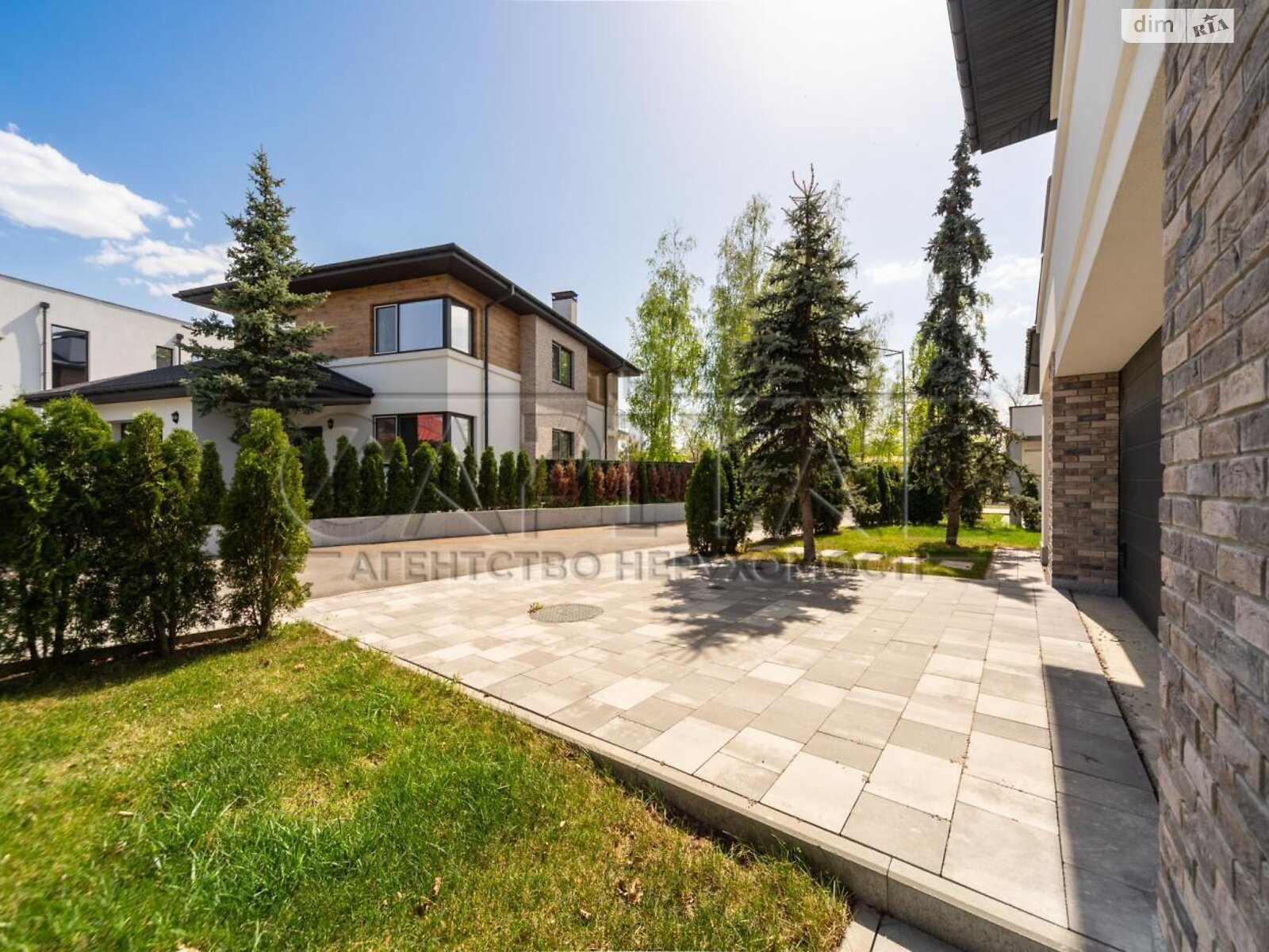 двоповерховий будинок, 300 кв. м, цегла. Продаж у Гнідині фото 1 двоповерховий будинок, 300 кв. м, цегла. Продаж у Гнідині фото 1
