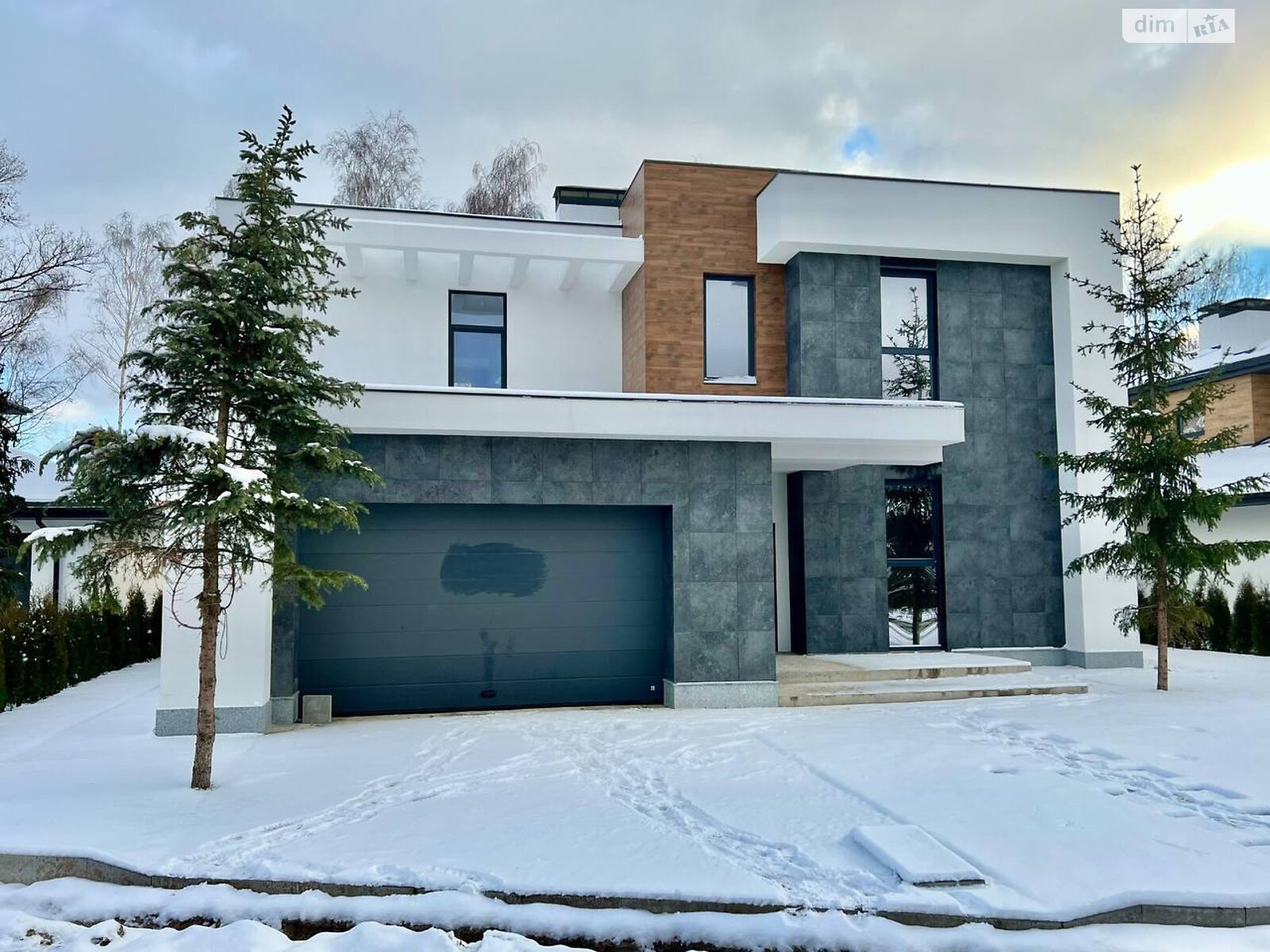 двоповерховий будинок з гаражем, 258 кв. м, цегла. Продаж у Гнідині фото 1 двоповерховий будинок з гаражем, 258 кв. м, цегла. Продаж у Гнідині фото 1