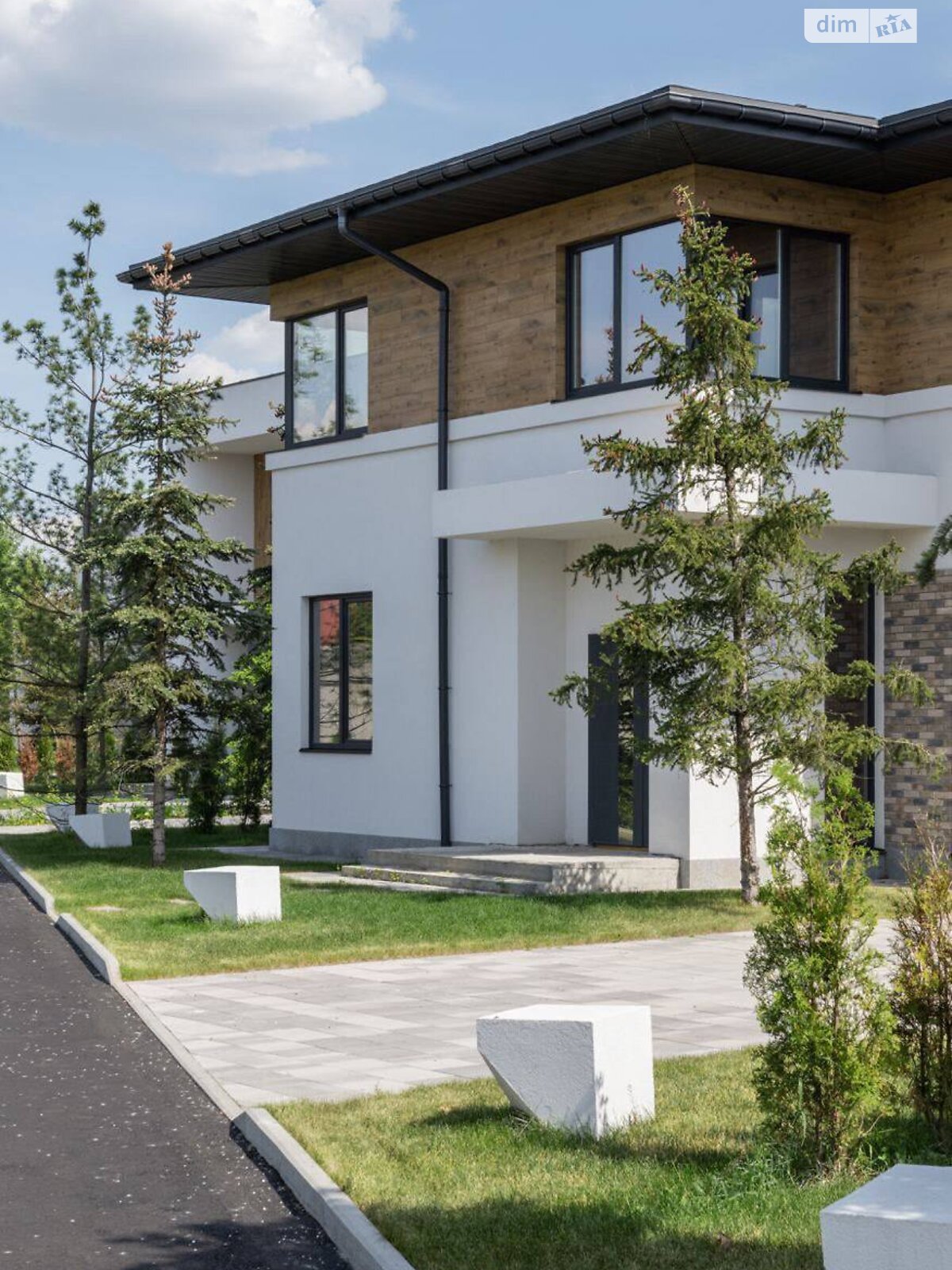 двоповерховий будинок з гаражем, 250 кв. м, цегла. Продаж у Гнідині фото 1 двоповерховий будинок з гаражем, 250 кв. м, цегла. Продаж у Гнідині фото 1