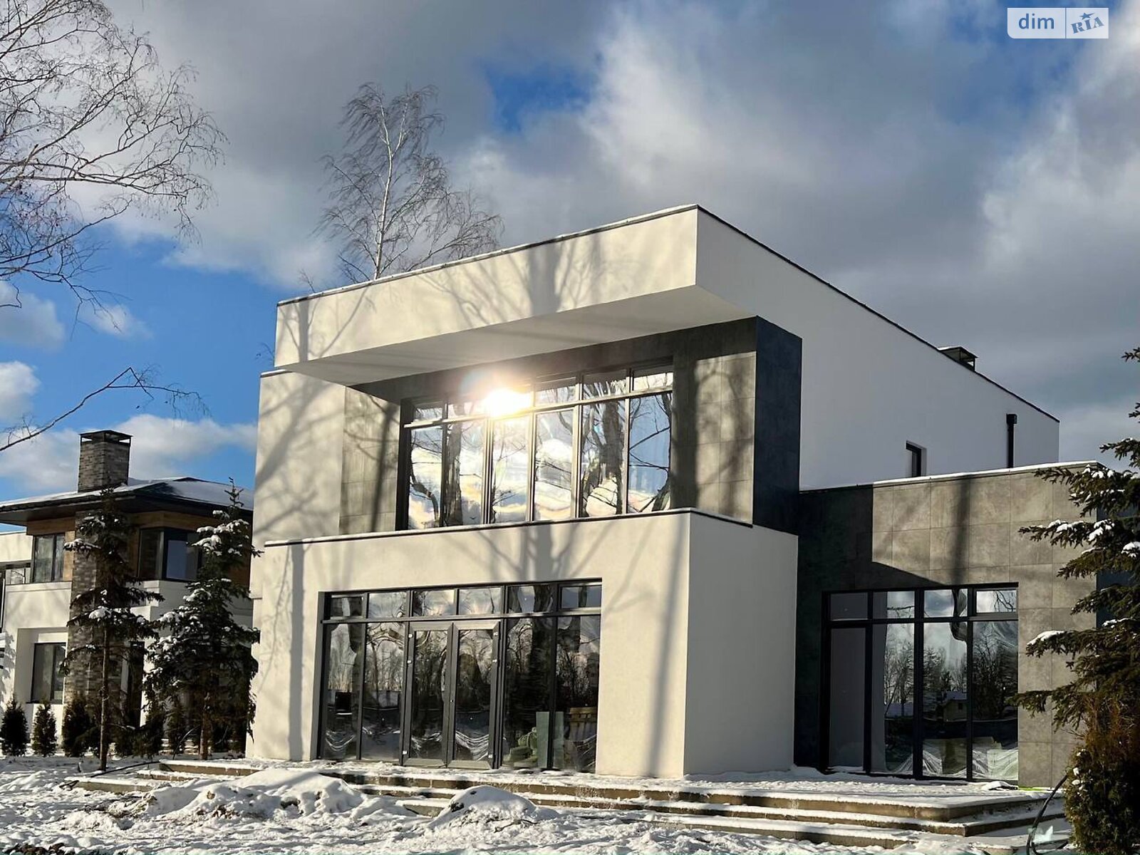 двухэтажный дом с гаражом, 220 кв. м, кирпич. Продажа в Гнедине фото 1 двухэтажный дом с гаражом, 220 кв. м, кирпич. Продажа в Гнедине фото 1