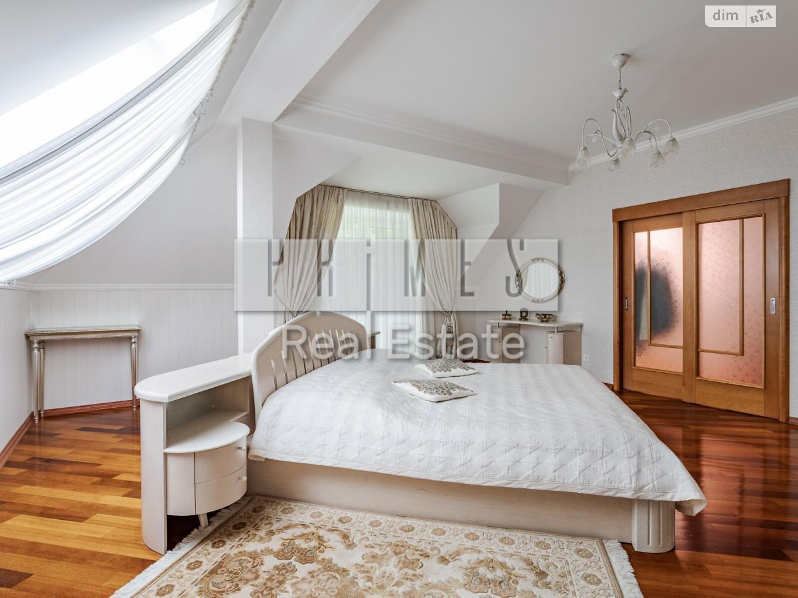 трехэтажный дом с гаражом, 482.1 кв. м, кирпич. Продажа в Гнедине фото 1 трехэтажный дом с гаражом, 482.1 кв. м, кирпич. Продажа в Гнедине фото 1