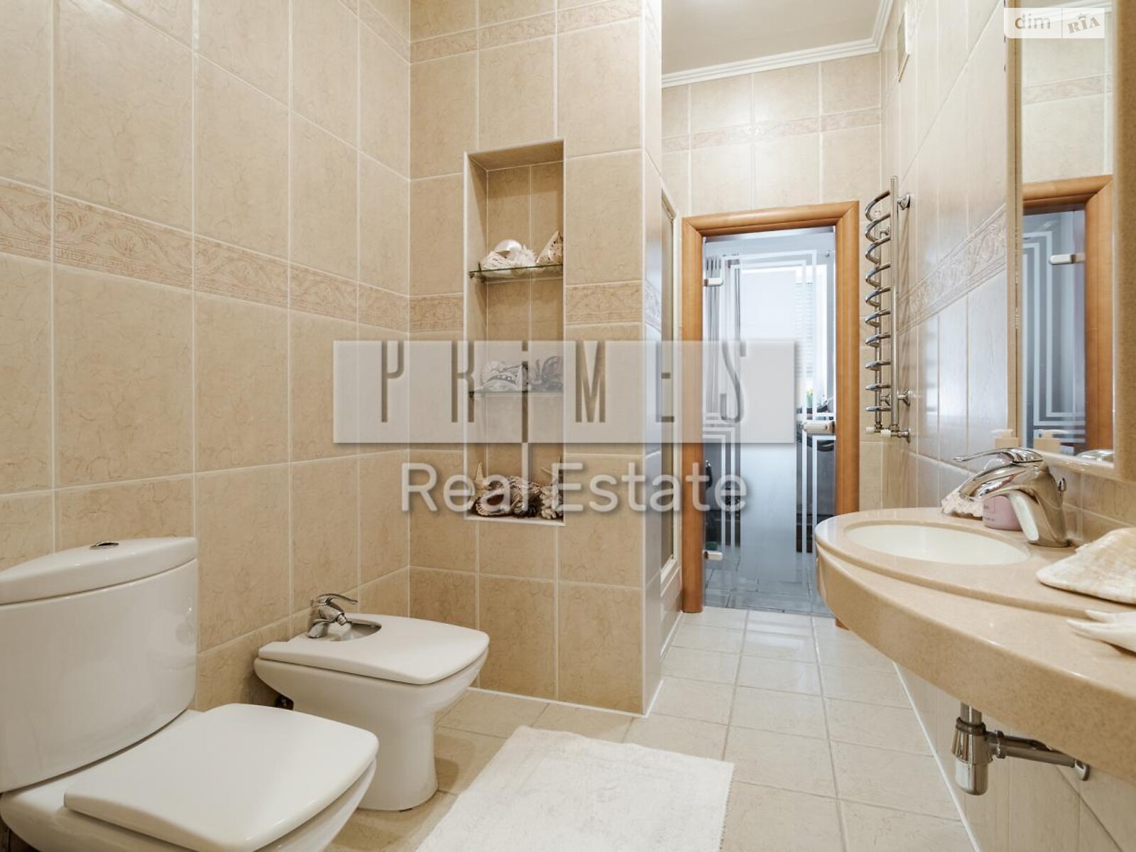трехэтажный дом с гаражом, 482.1 кв. м, кирпич. Продажа в Гнедине фото 1 трехэтажный дом с гаражом, 482.1 кв. м, кирпич. Продажа в Гнедине фото 1