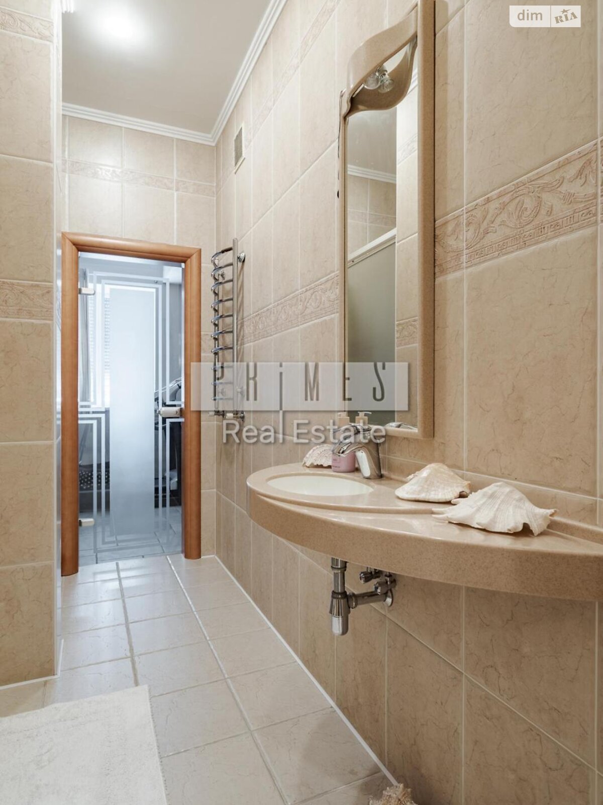 трехэтажный дом с гаражом, 482.1 кв. м, кирпич. Продажа в Гнедине фото 1 трехэтажный дом с гаражом, 482.1 кв. м, кирпич. Продажа в Гнедине фото 1