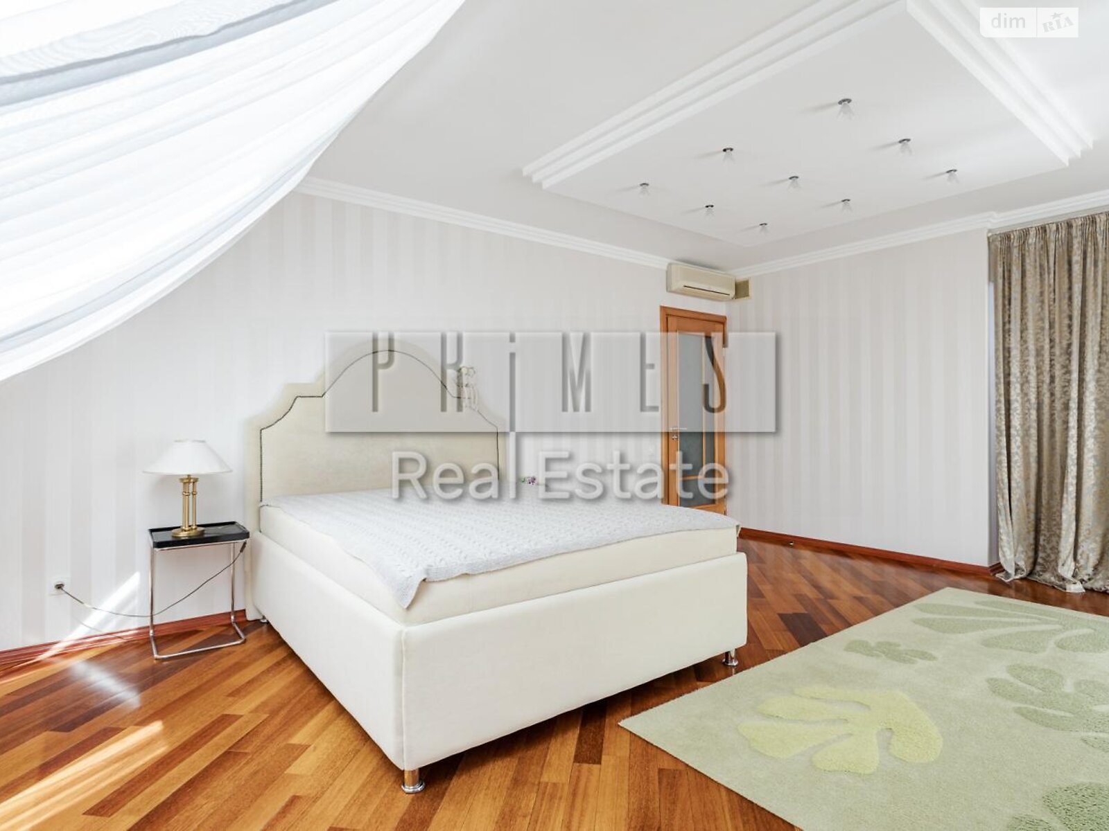 трехэтажный дом с верандой, 484 кв. м, кирпич. Продажа в Гнедине фото 1 трехэтажный дом с верандой, 484 кв. м, кирпич. Продажа в Гнедине фото 1