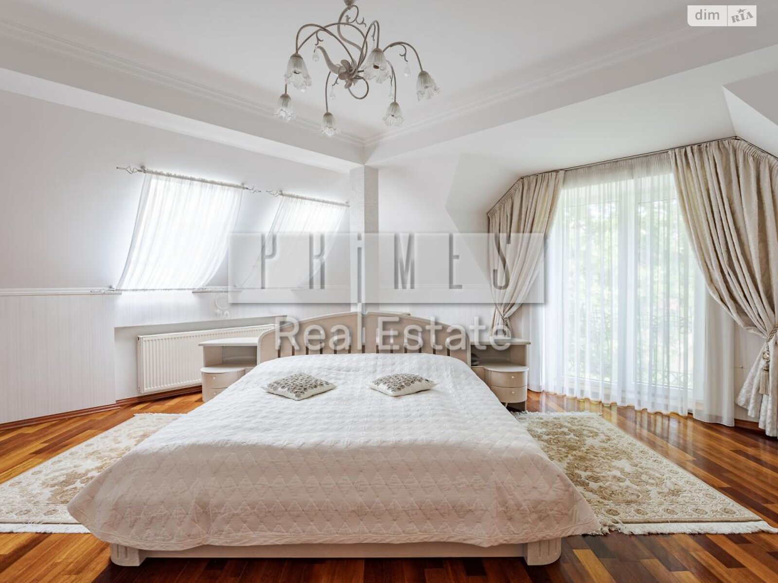 трехэтажный дом с верандой, 484 кв. м, кирпич. Продажа в Гнедине фото 1 трехэтажный дом с верандой, 484 кв. м, кирпич. Продажа в Гнедине фото 1