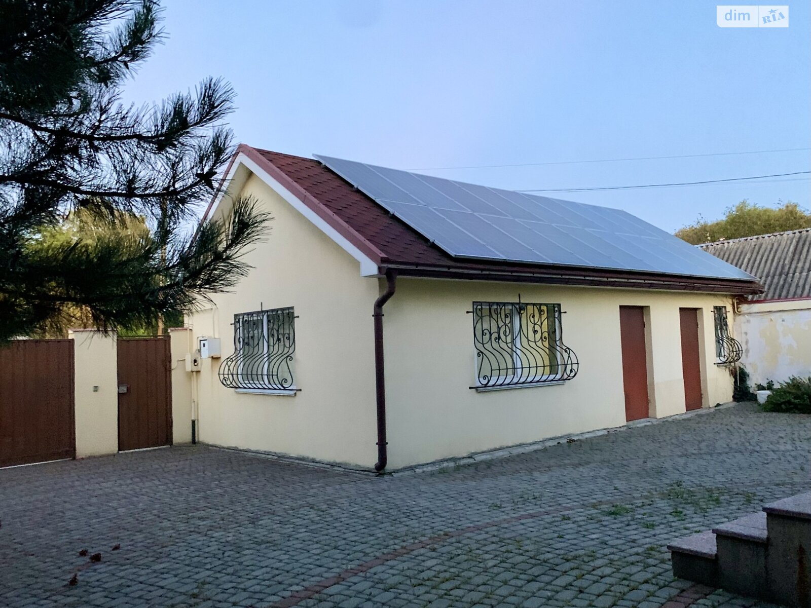 двухэтажный дом с балконом, 200 кв. м, брус. Продажа в Гнедине фото 1