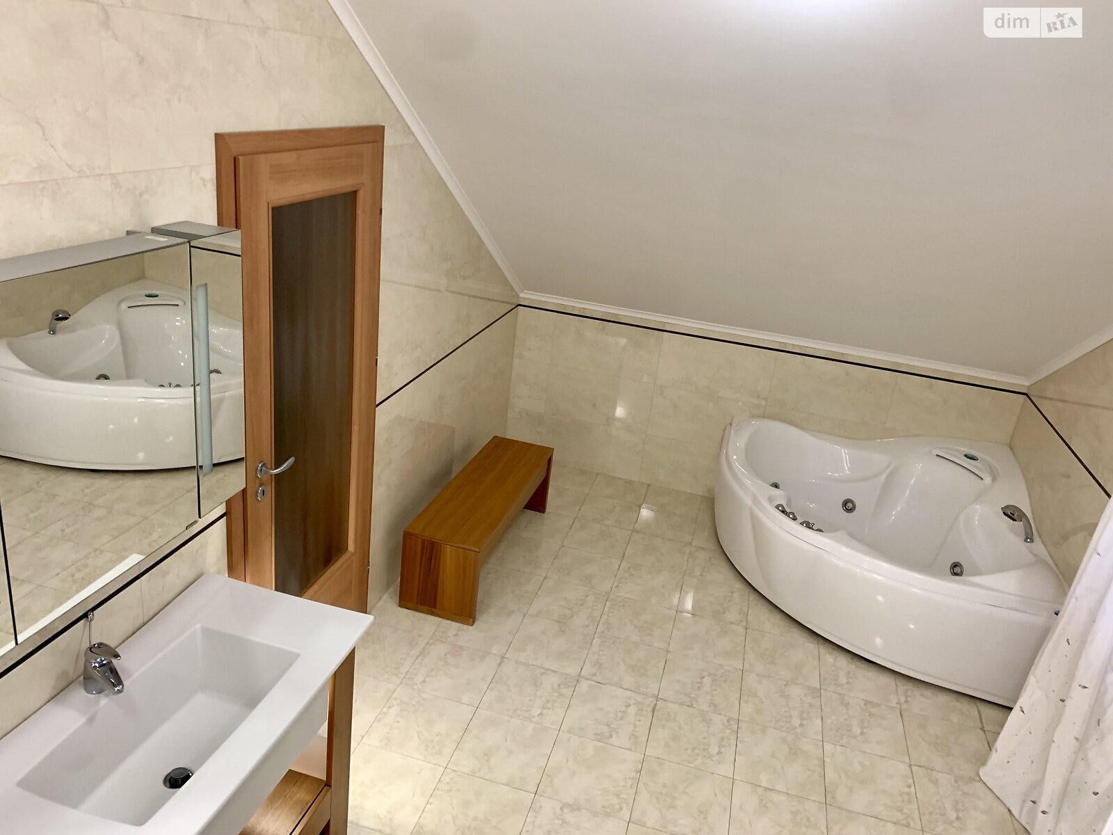 двухэтажный дом с балконом, 200 кв. м, брус. Продажа в Гнедине фото 1