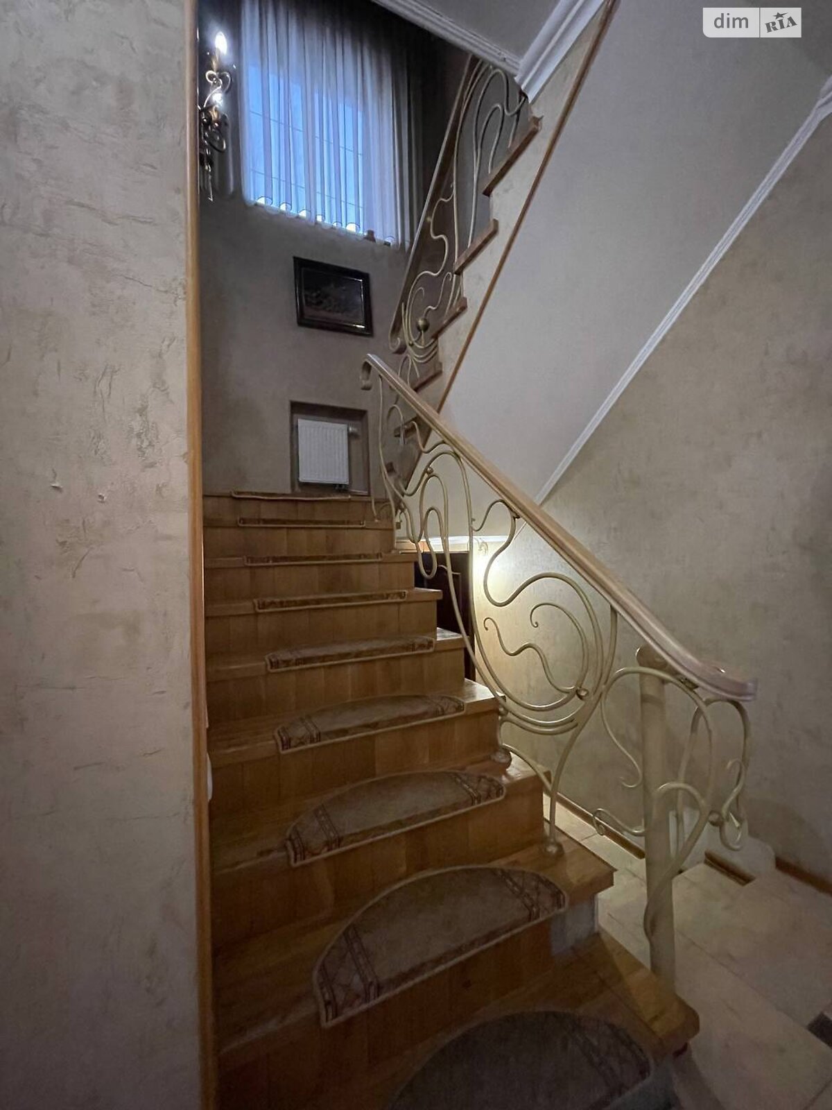 триповерховий будинок з верандою, 299 кв. м, цегла. Продаж у Гнідині фото 1 триповерховий будинок з верандою, 299 кв. м, цегла. Продаж у Гнідині фото 1