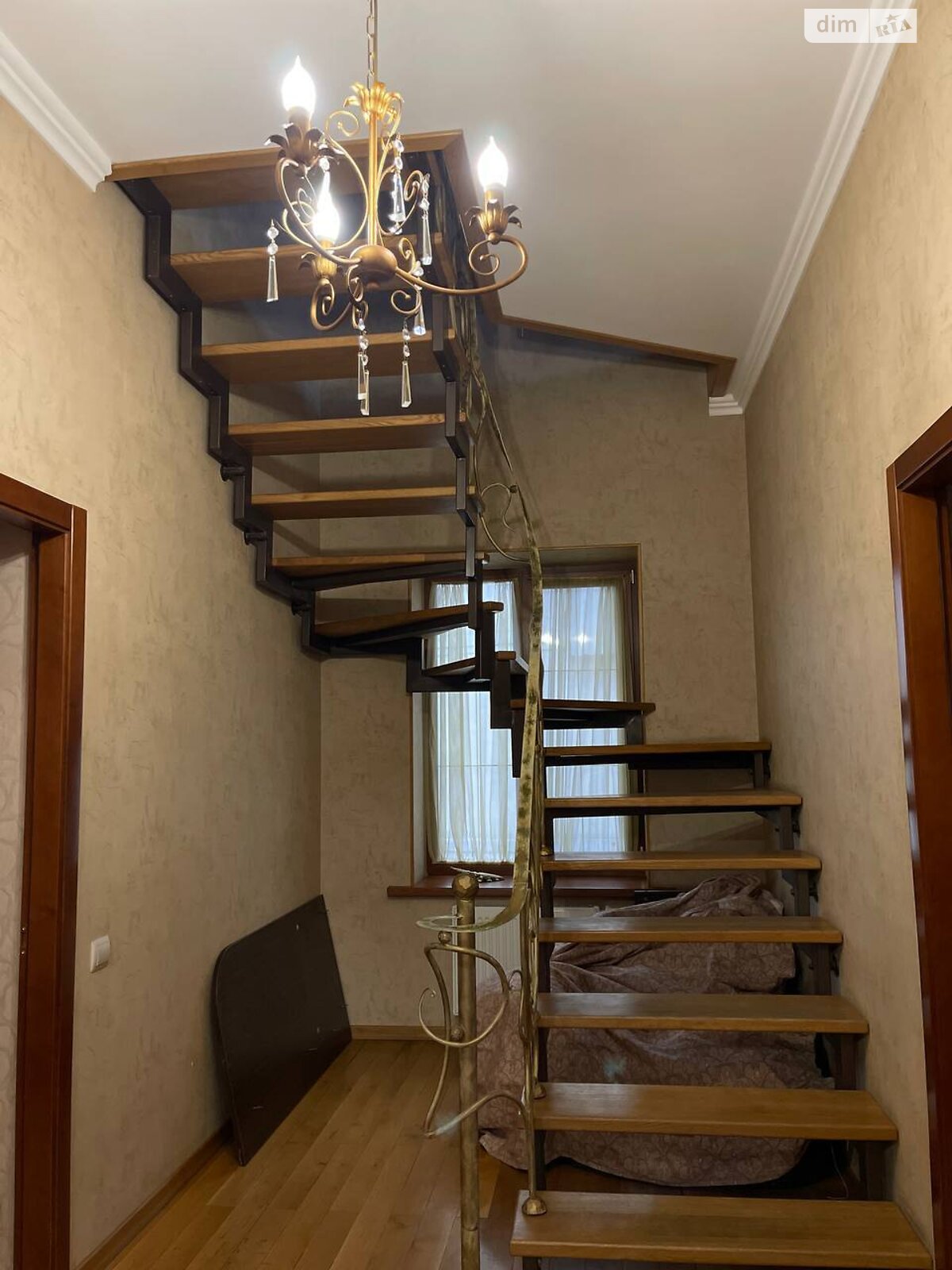 триповерховий будинок з верандою, 299 кв. м, цегла. Продаж у Гнідині фото 1 триповерховий будинок з верандою, 299 кв. м, цегла. Продаж у Гнідині фото 1