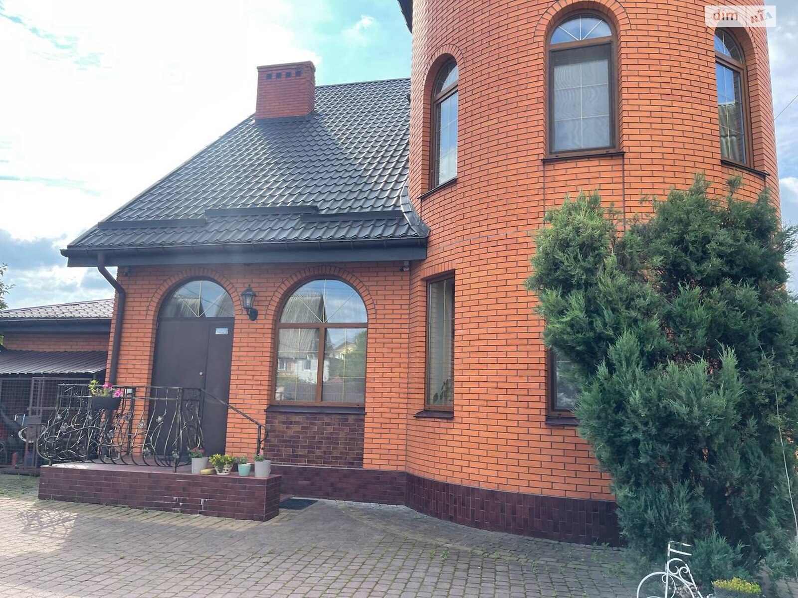 триповерховий будинок з верандою, 299 кв. м, цегла. Продаж у Гнідині фото 1 триповерховий будинок з верандою, 299 кв. м, цегла. Продаж у Гнідині фото 1