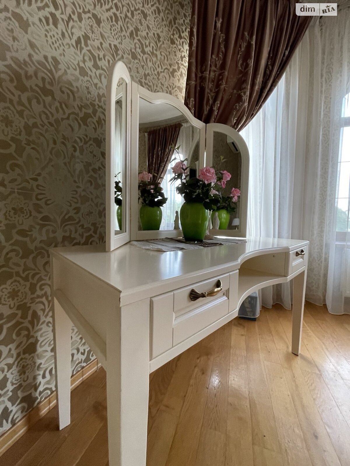 триповерховий будинок з верандою, 299 кв. м, цегла. Продаж у Гнідині фото 1 триповерховий будинок з верандою, 299 кв. м, цегла. Продаж у Гнідині фото 1