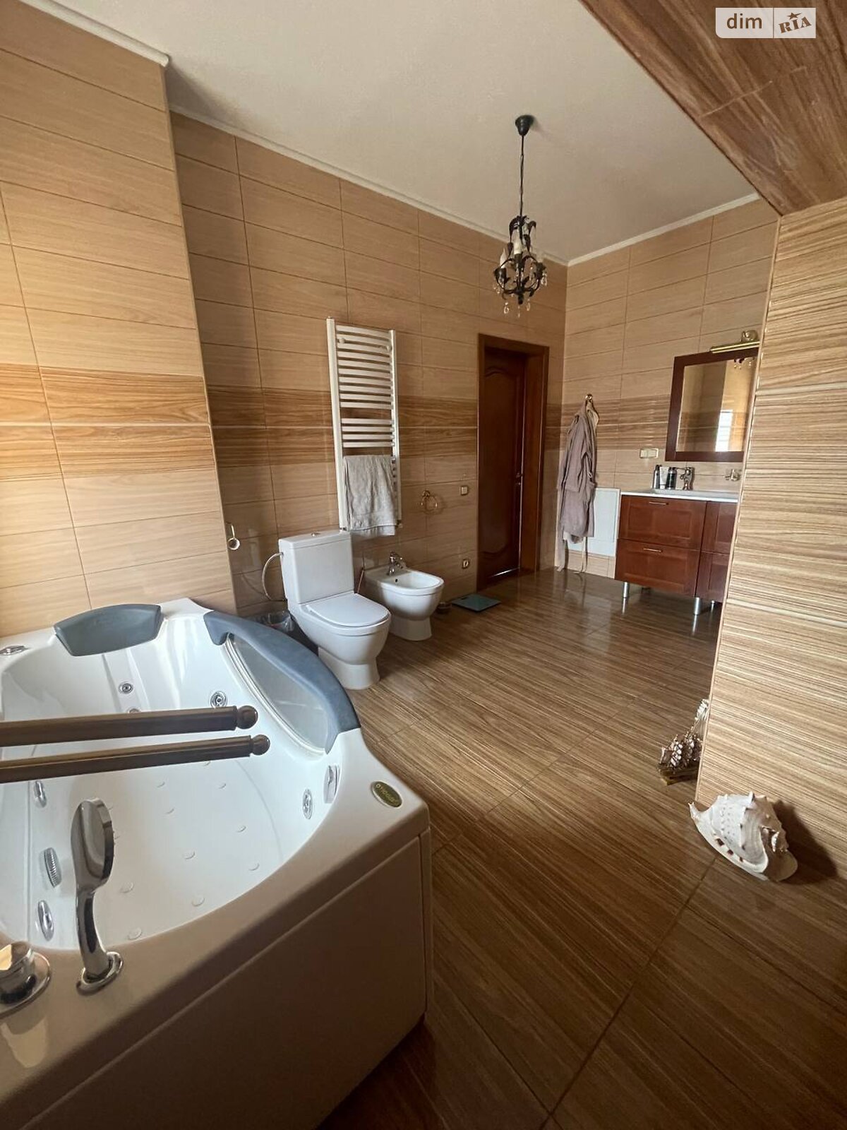 триповерховий будинок з верандою, 299 кв. м, цегла. Продаж у Гнідині фото 1 триповерховий будинок з верандою, 299 кв. м, цегла. Продаж у Гнідині фото 1
